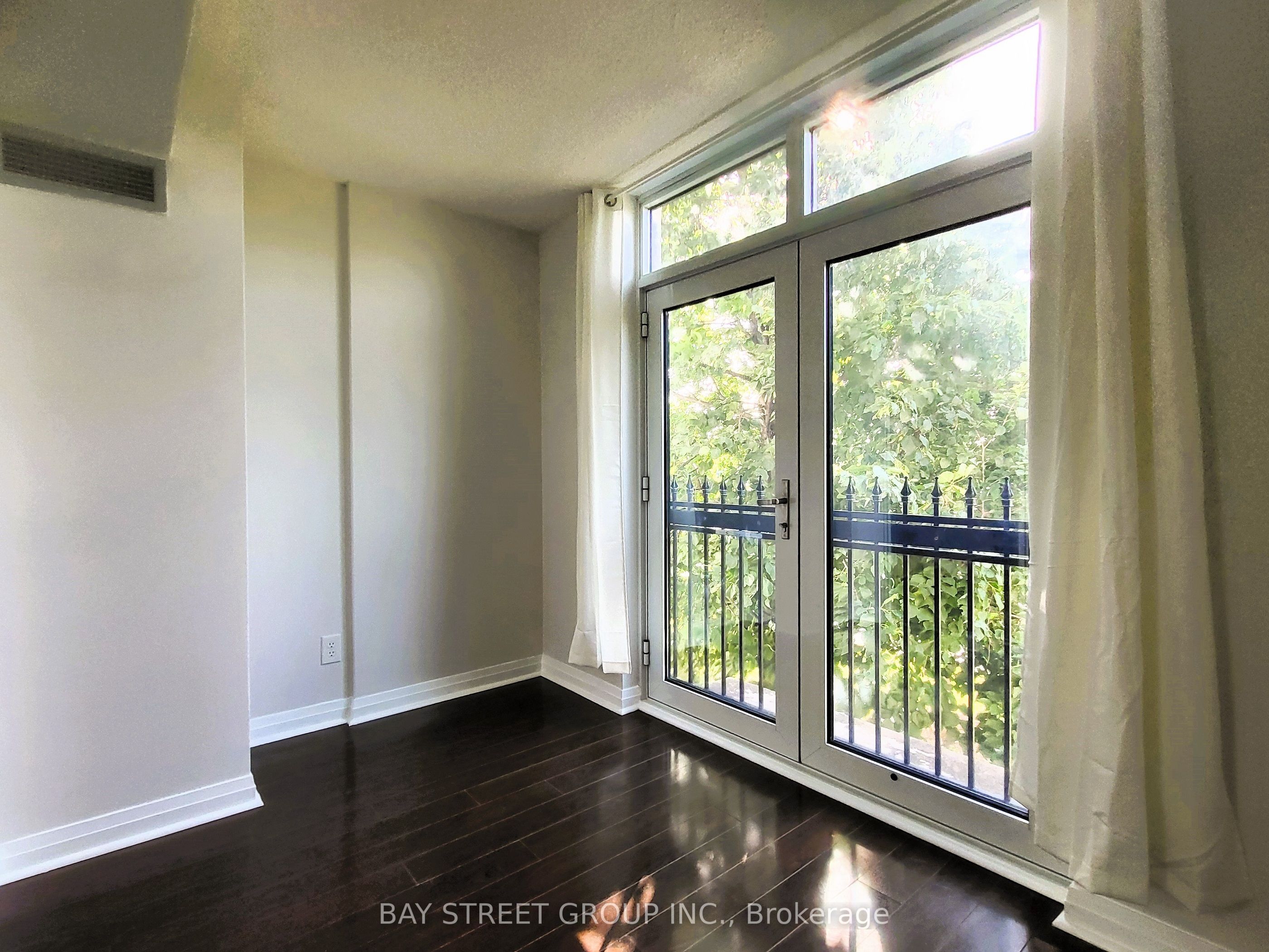 7363 Kennedy Road 209 Property Photo 15