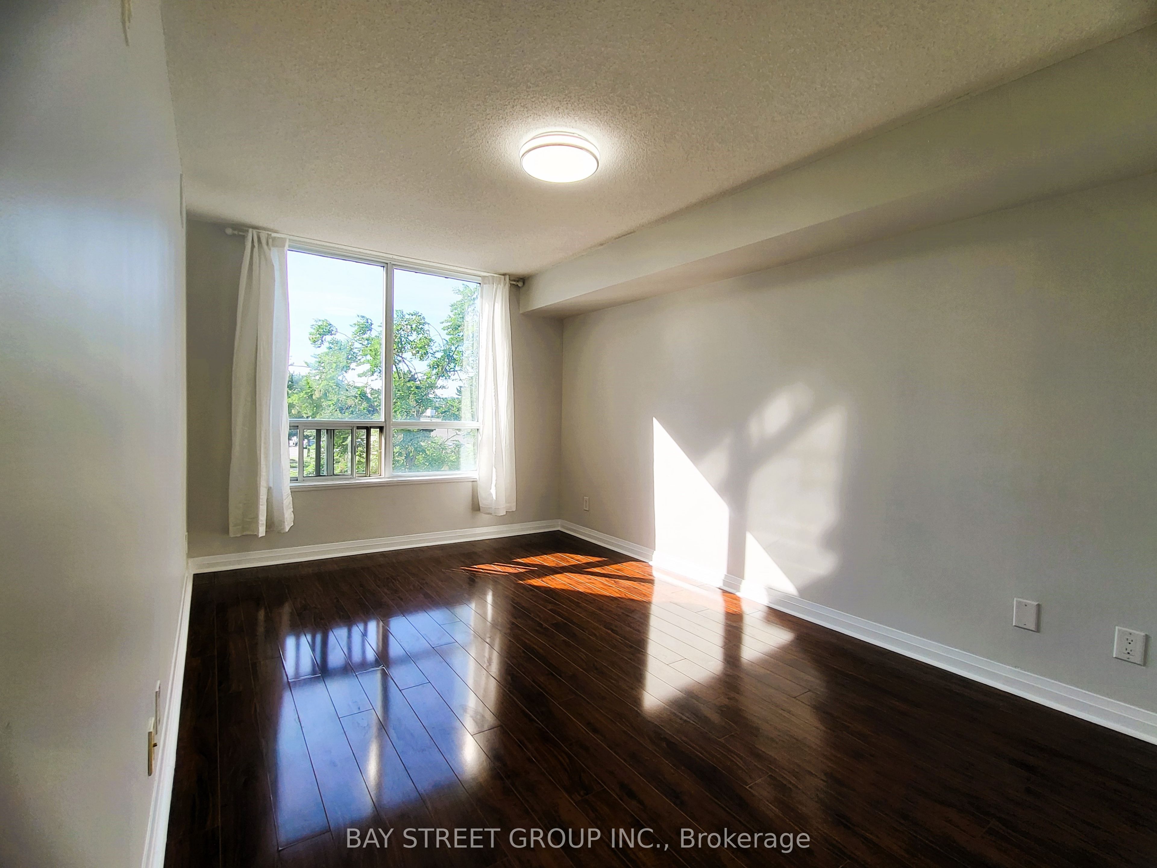 7363 Kennedy Road 209 Property Photo 16