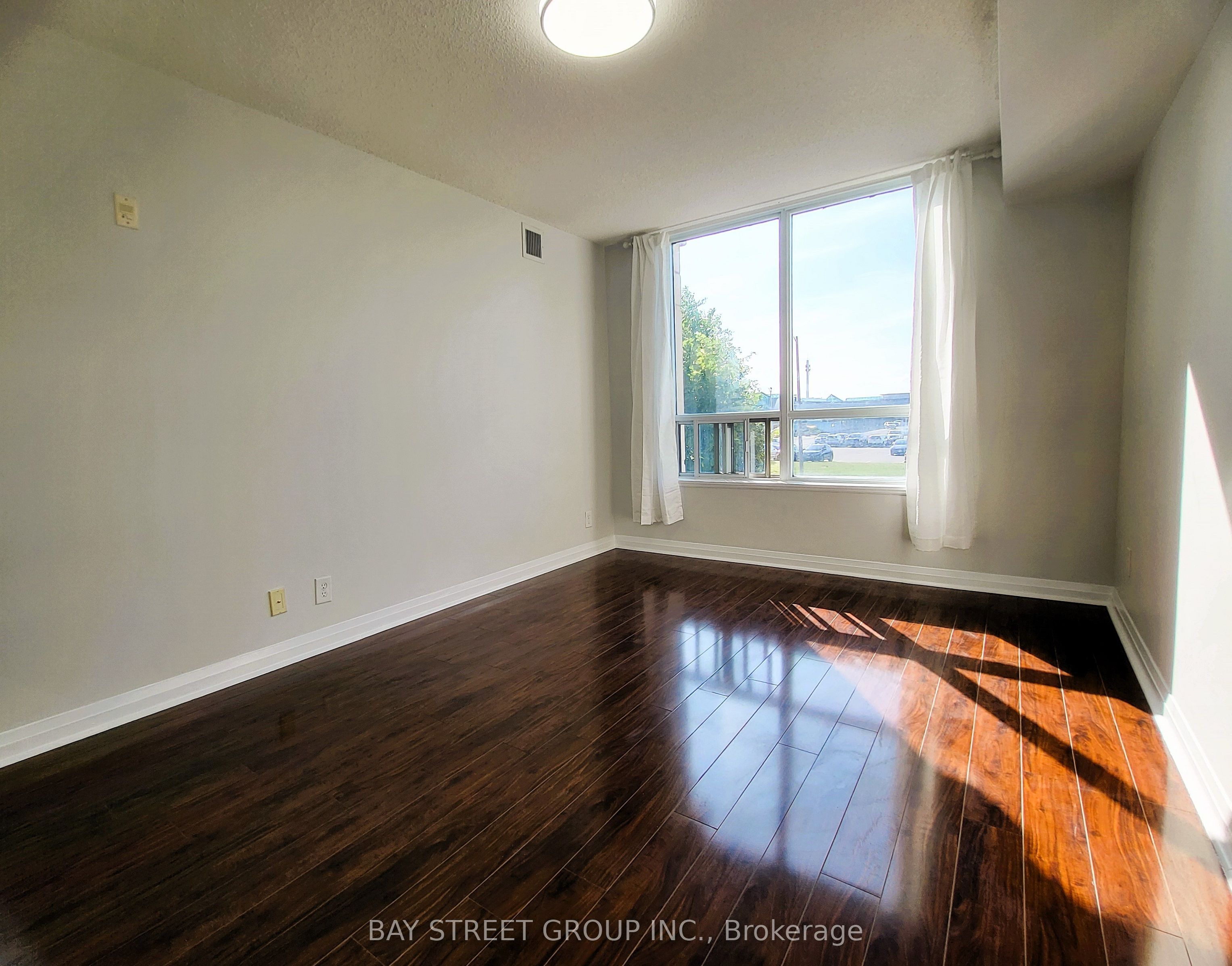 7363 Kennedy Road 209 Property Photo 17