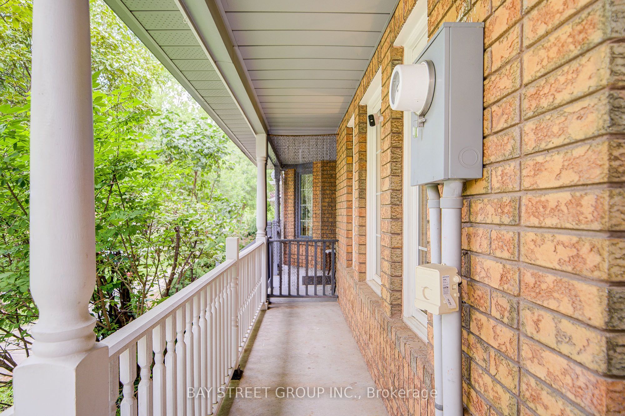 5 Luxton Avenue Property Photo 4