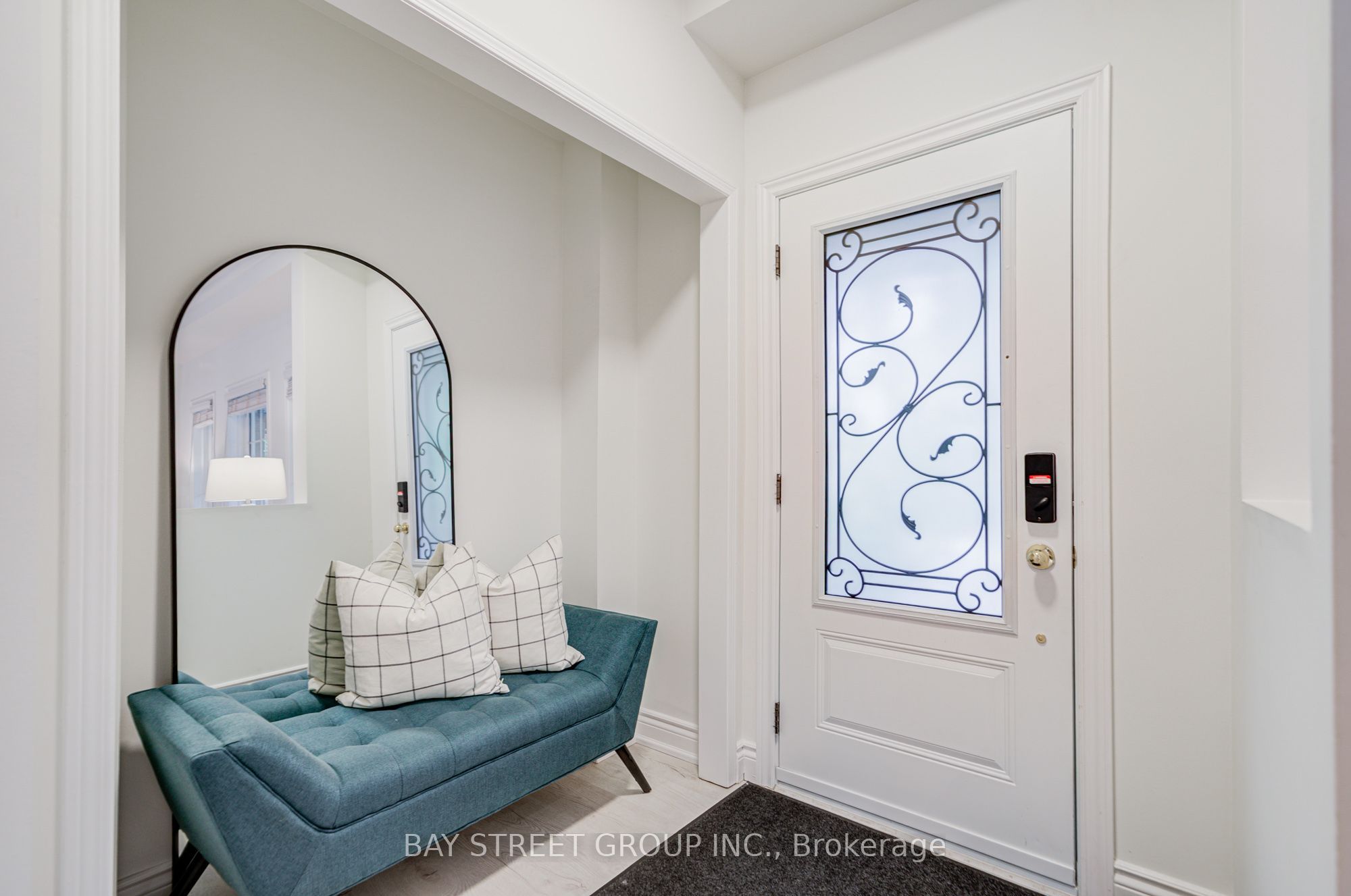 5 Luxton Avenue Property Photo 5