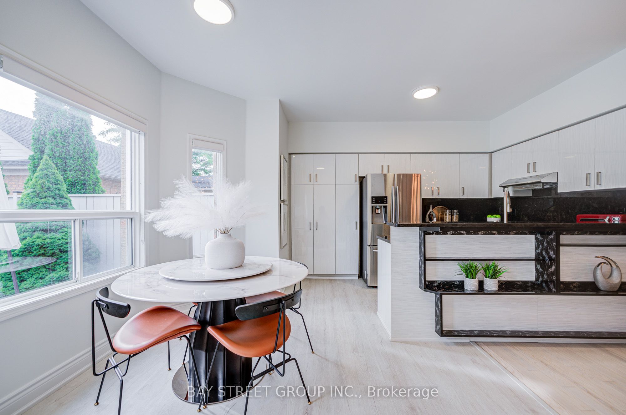 5 Luxton Avenue Property Photo 21