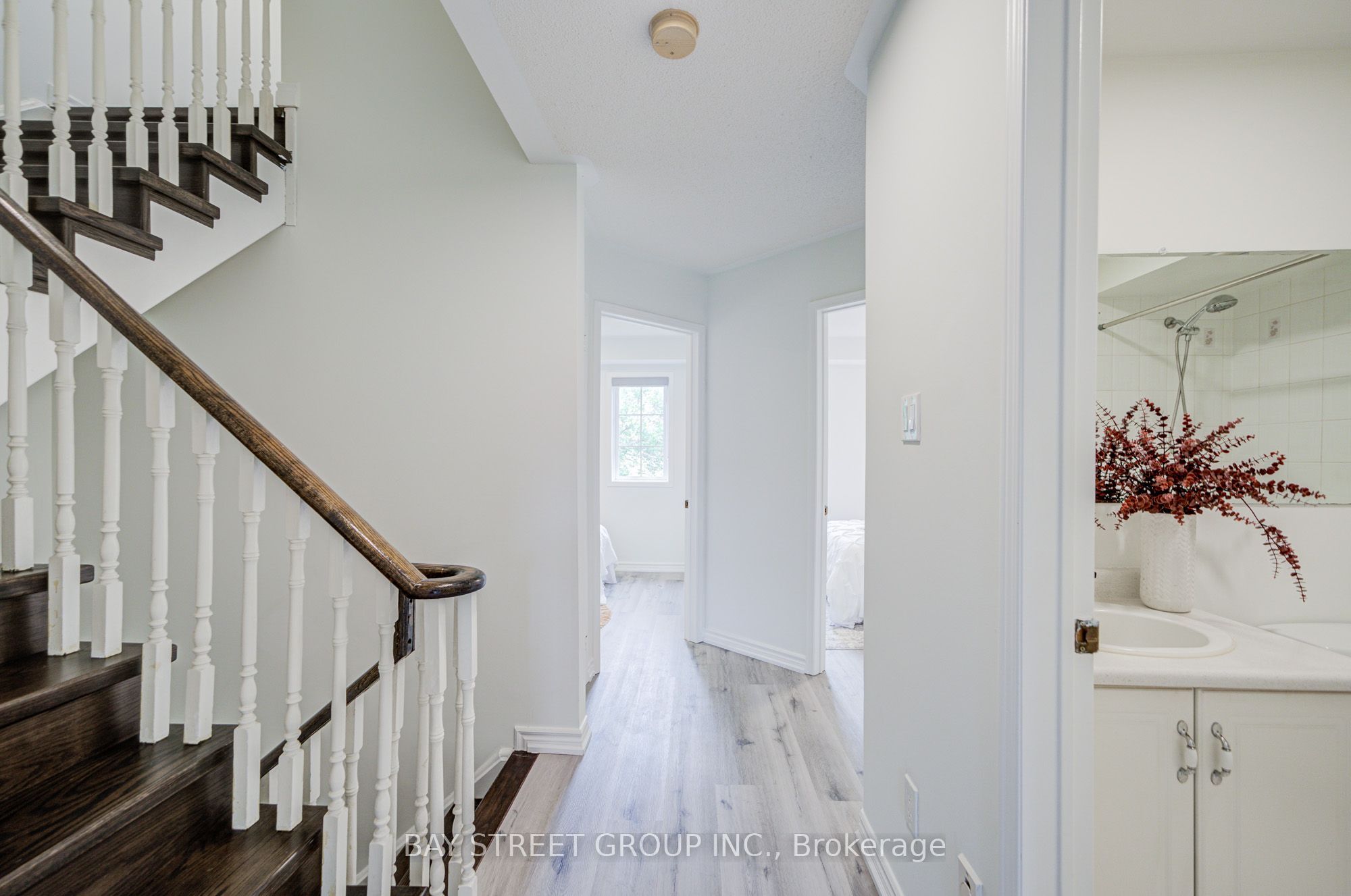 5 Luxton Avenue Property Photo 22