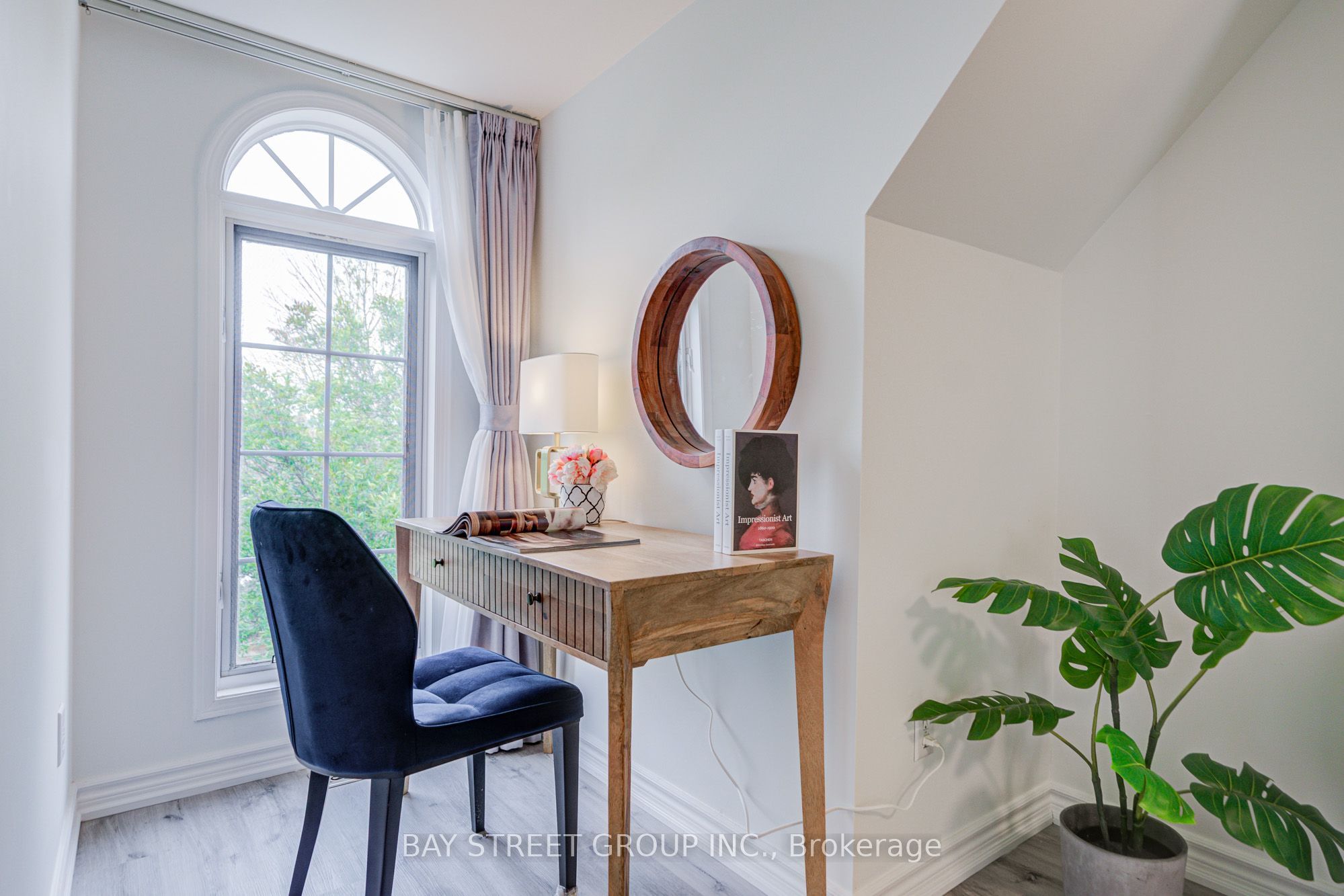 5 Luxton Avenue Property Photo 29