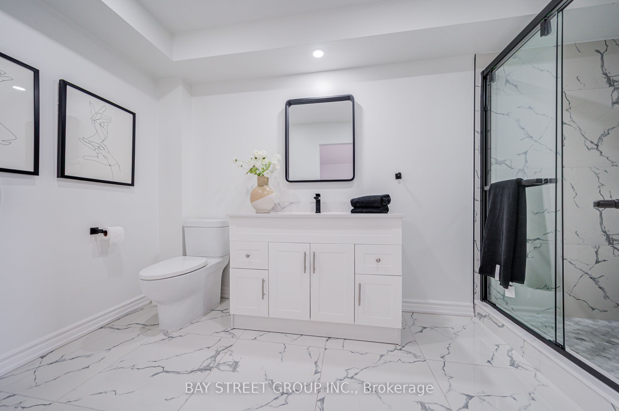 5 Luxton Avenue Property Photo 42