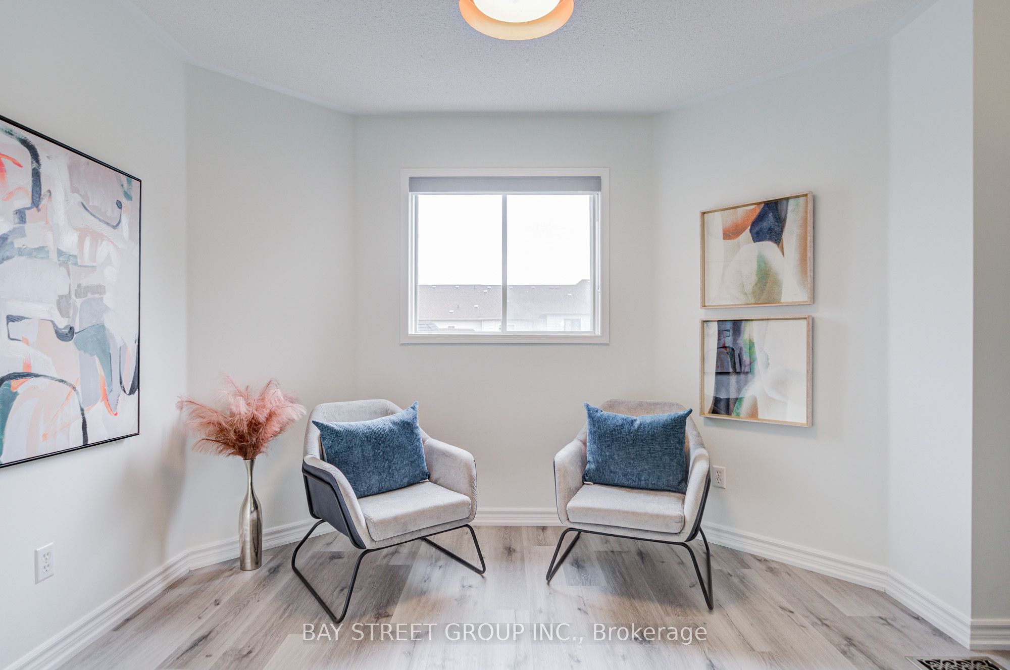 5 Luxton Avenue Property Photo 45