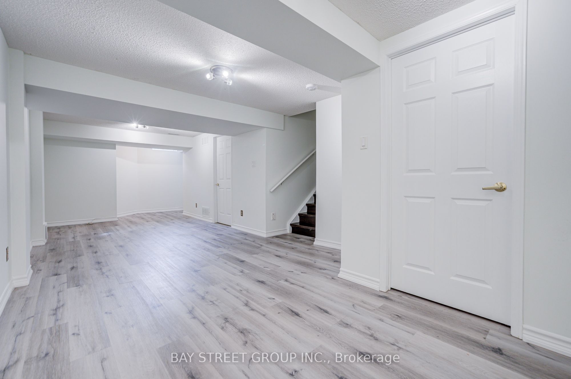 5 Luxton Avenue Property Photo 48