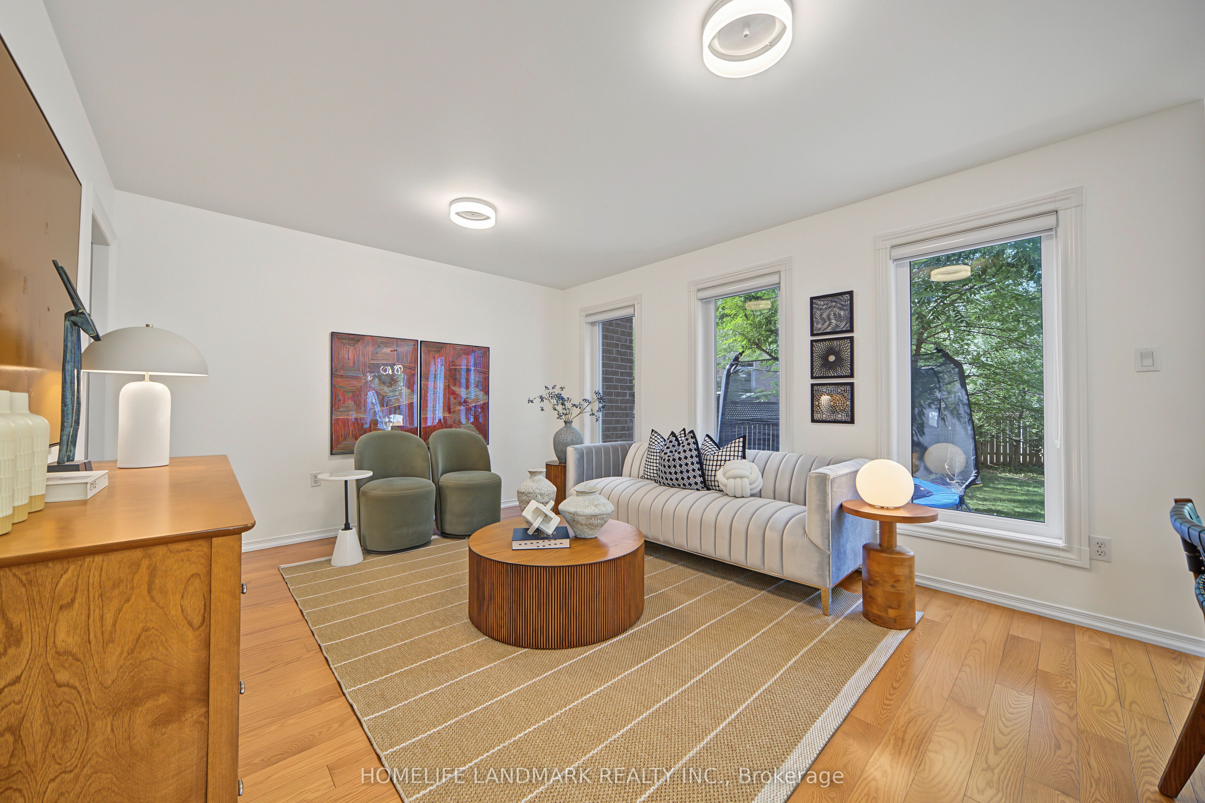 40 Silver Linden Drive Property Photo 8