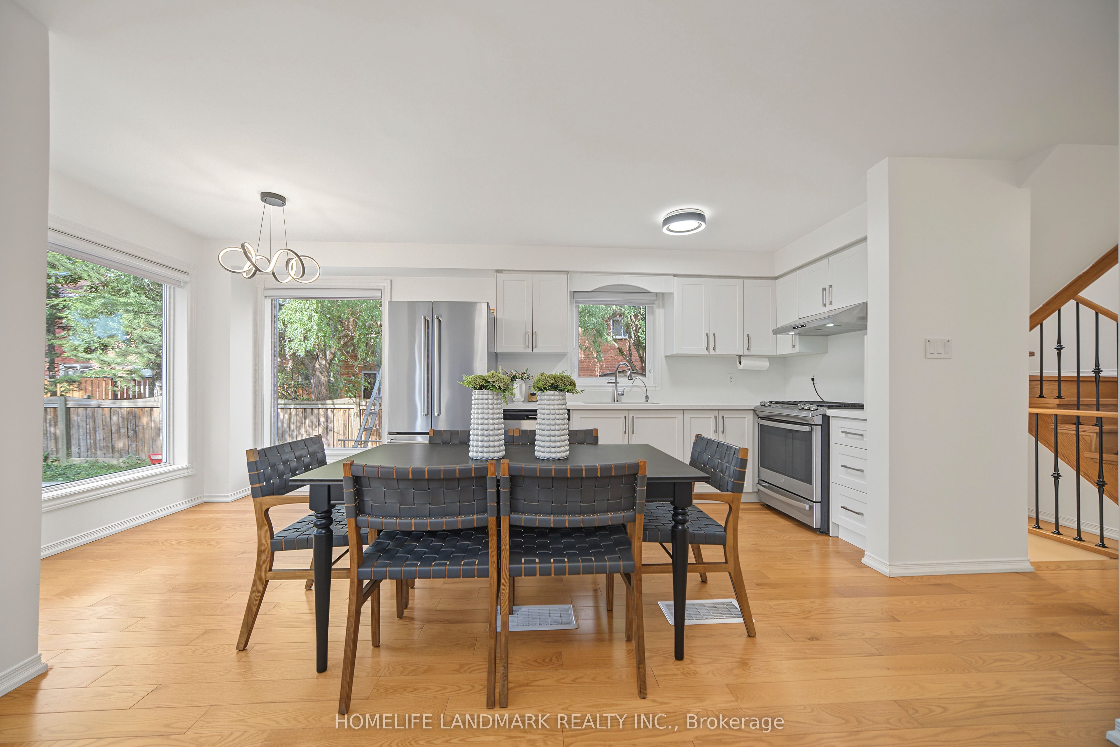 40 Silver Linden Drive Property Photo 12