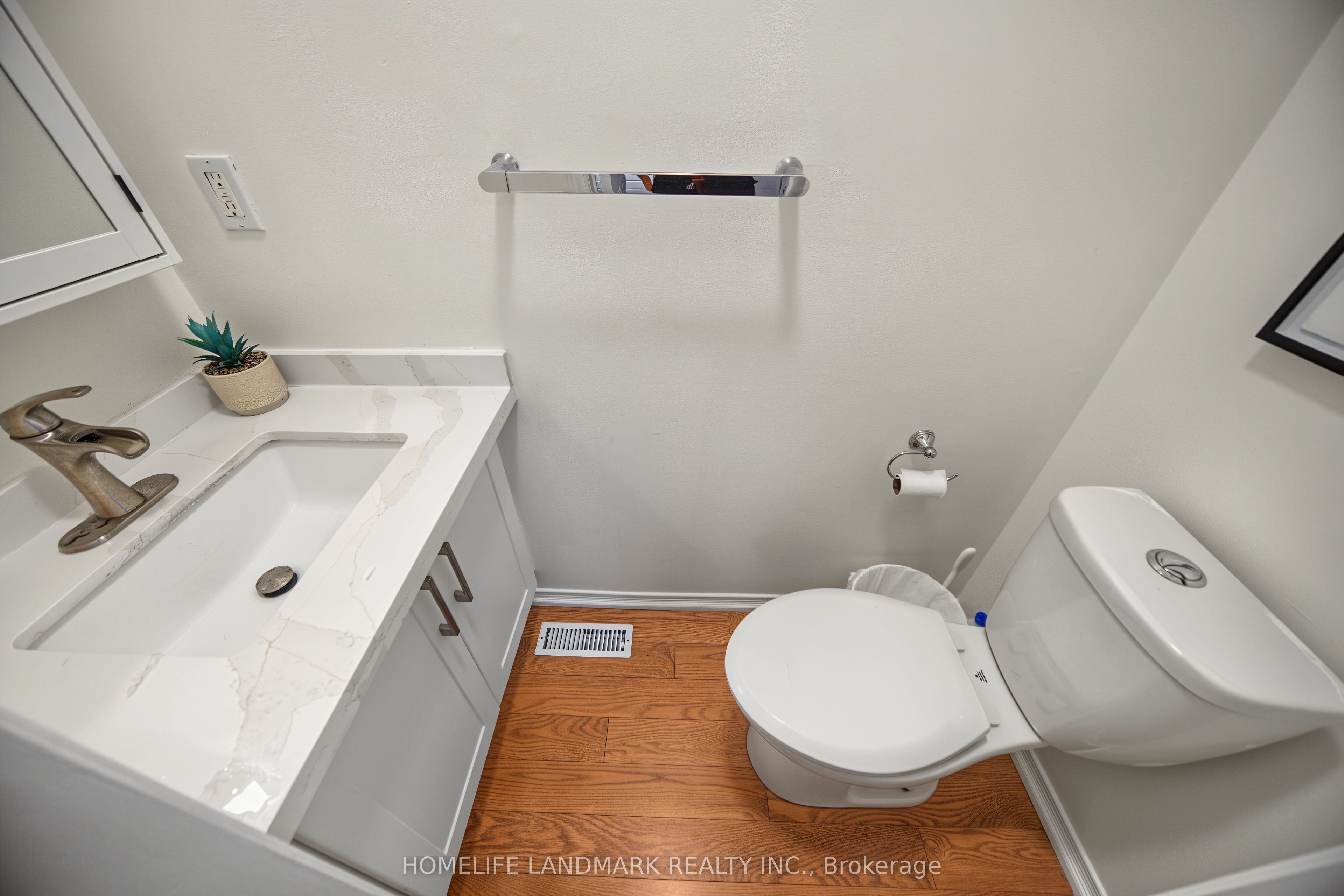 40 Silver Linden Drive Property Photo 16