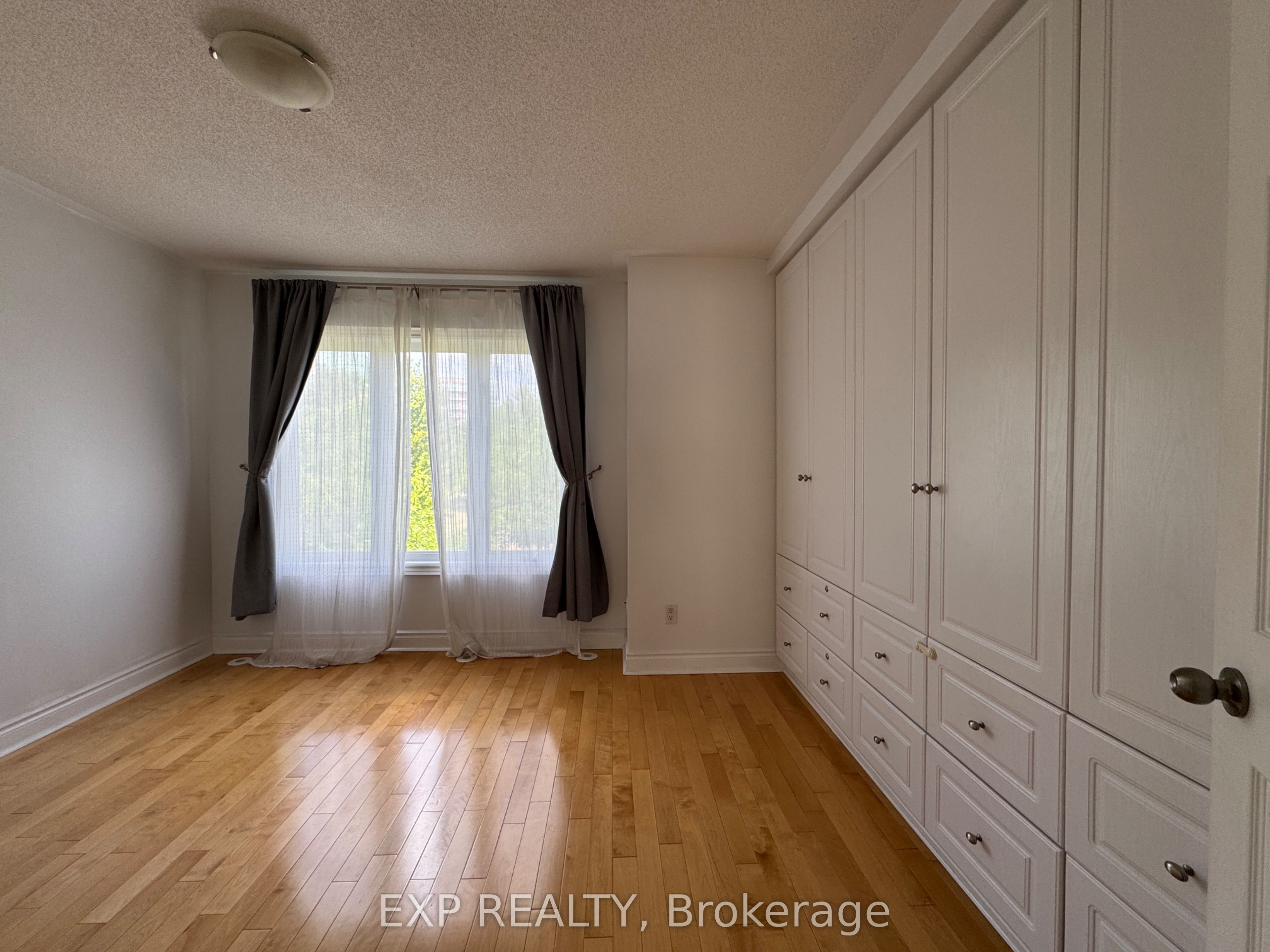 57 Galleria Parkway Property Photo 6