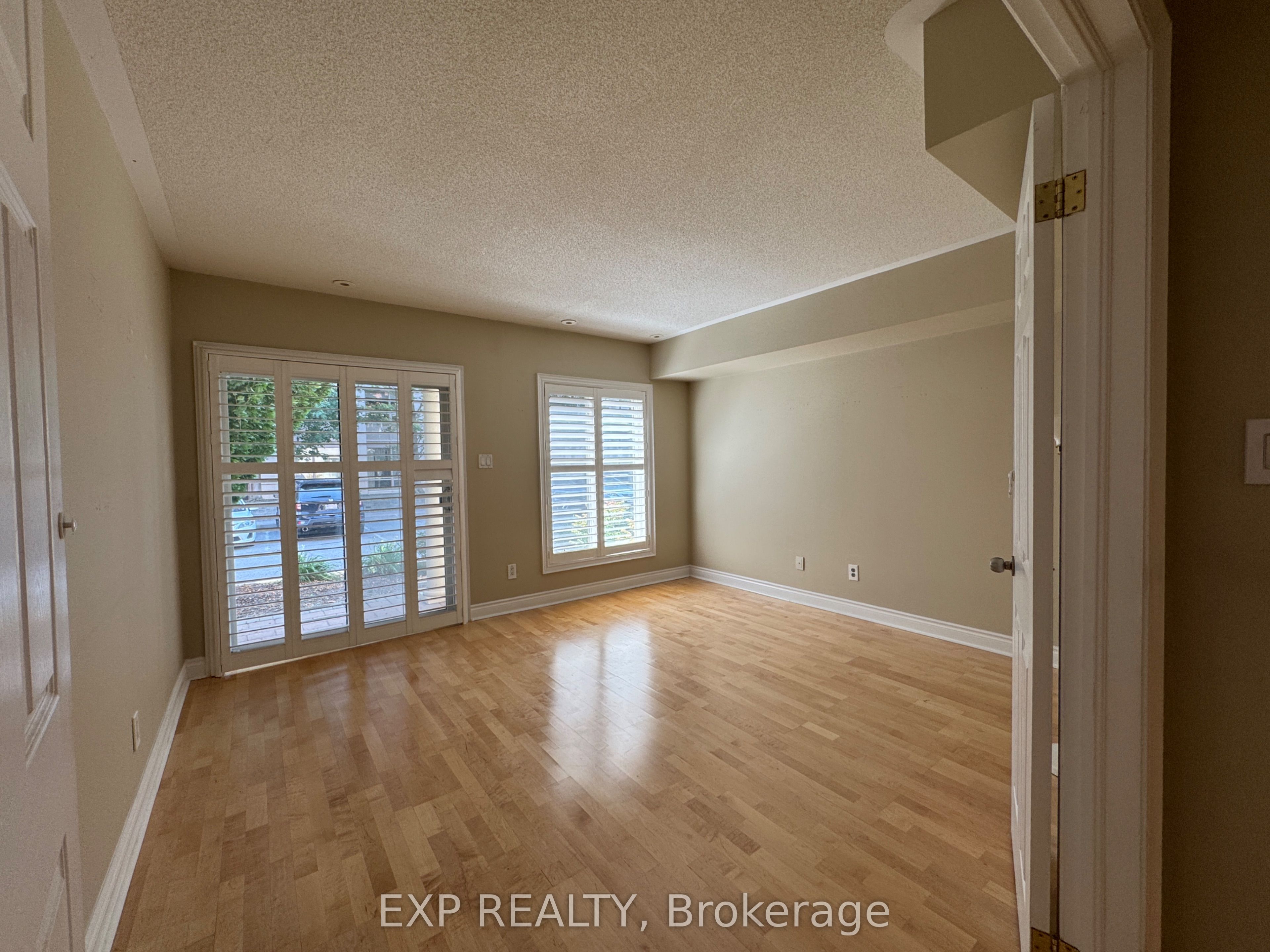 57 Galleria Parkway Property Photo 8
