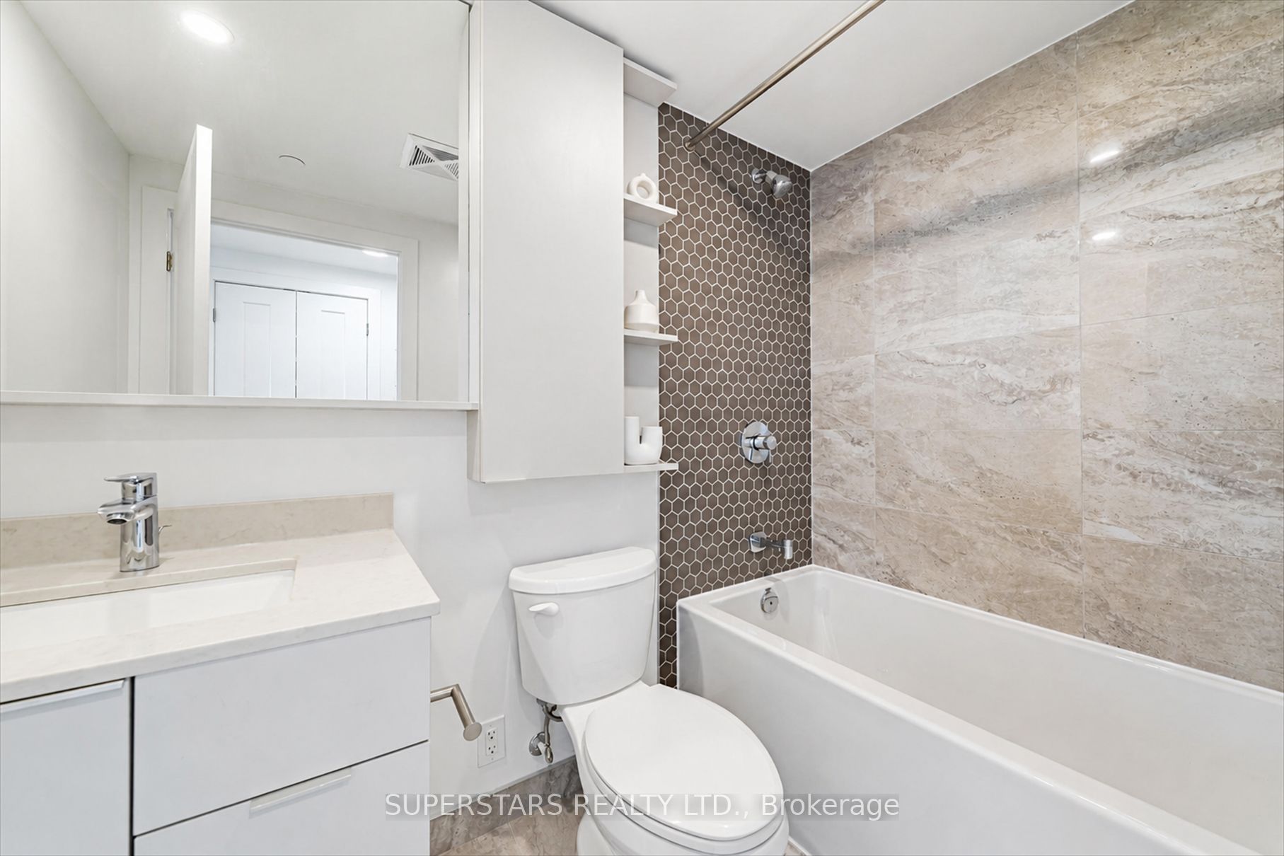 8 Cedarland Drive 1605 Property Photo 16