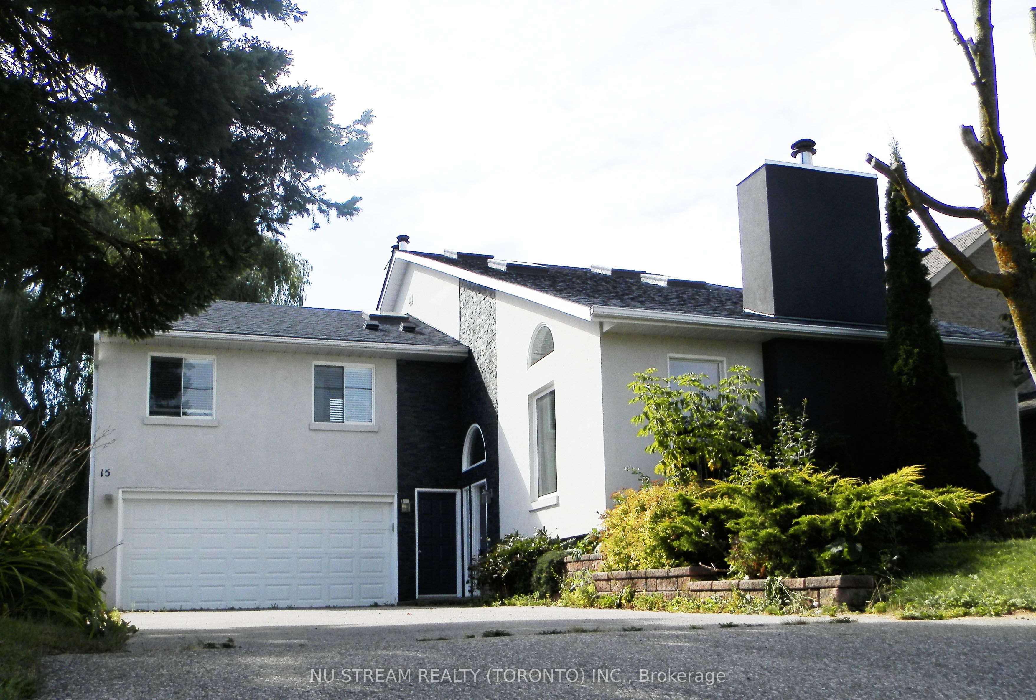 15 Bond Crescent Property Photo 1