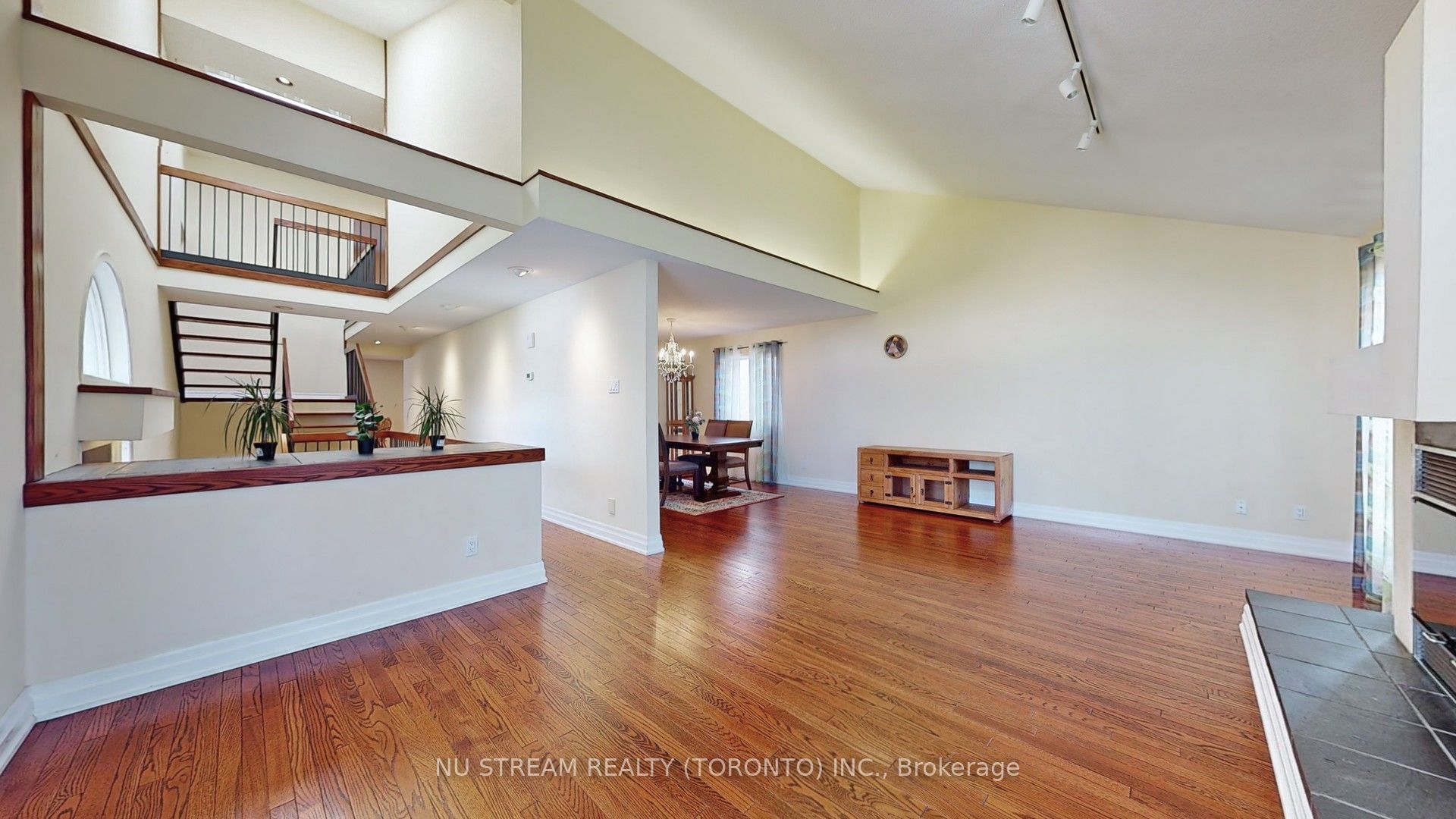 15 Bond Crescent Property Photo 6