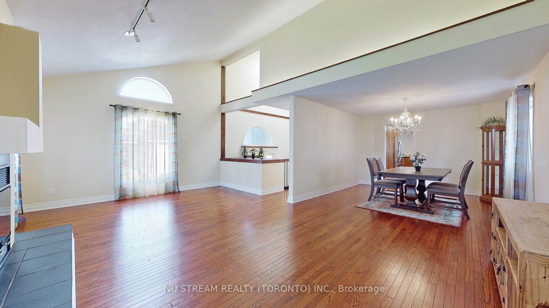 15 Bond Crescent Property Photo 7