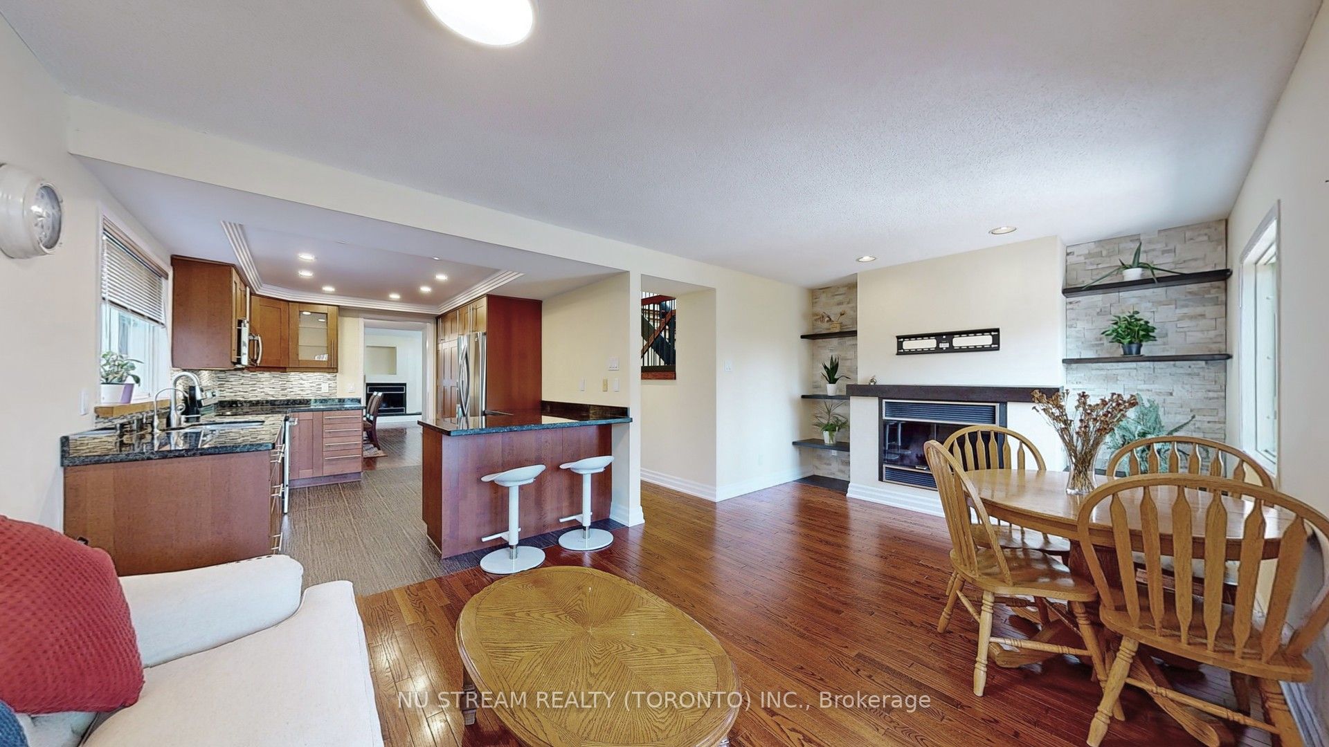 15 Bond Crescent Property Photo 12