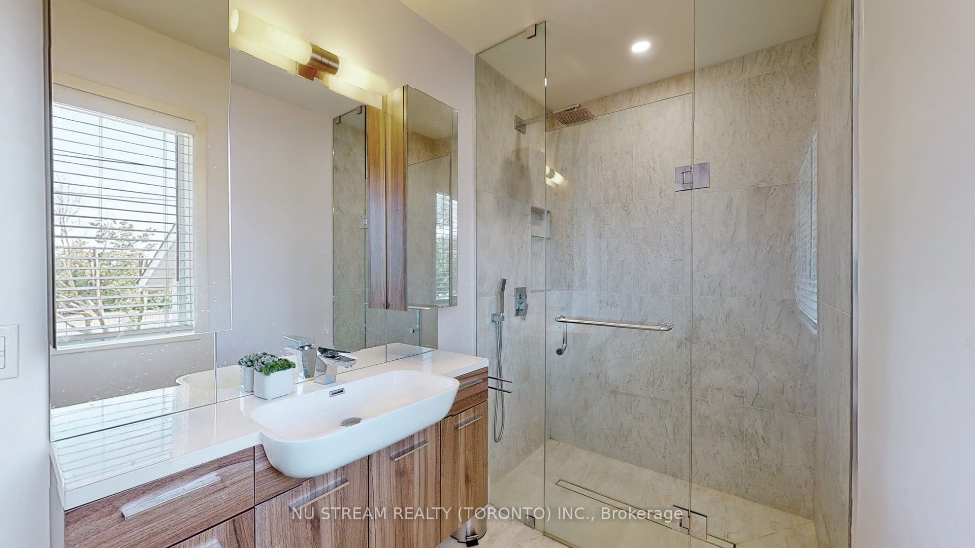 15 Bond Crescent Property Photo 21