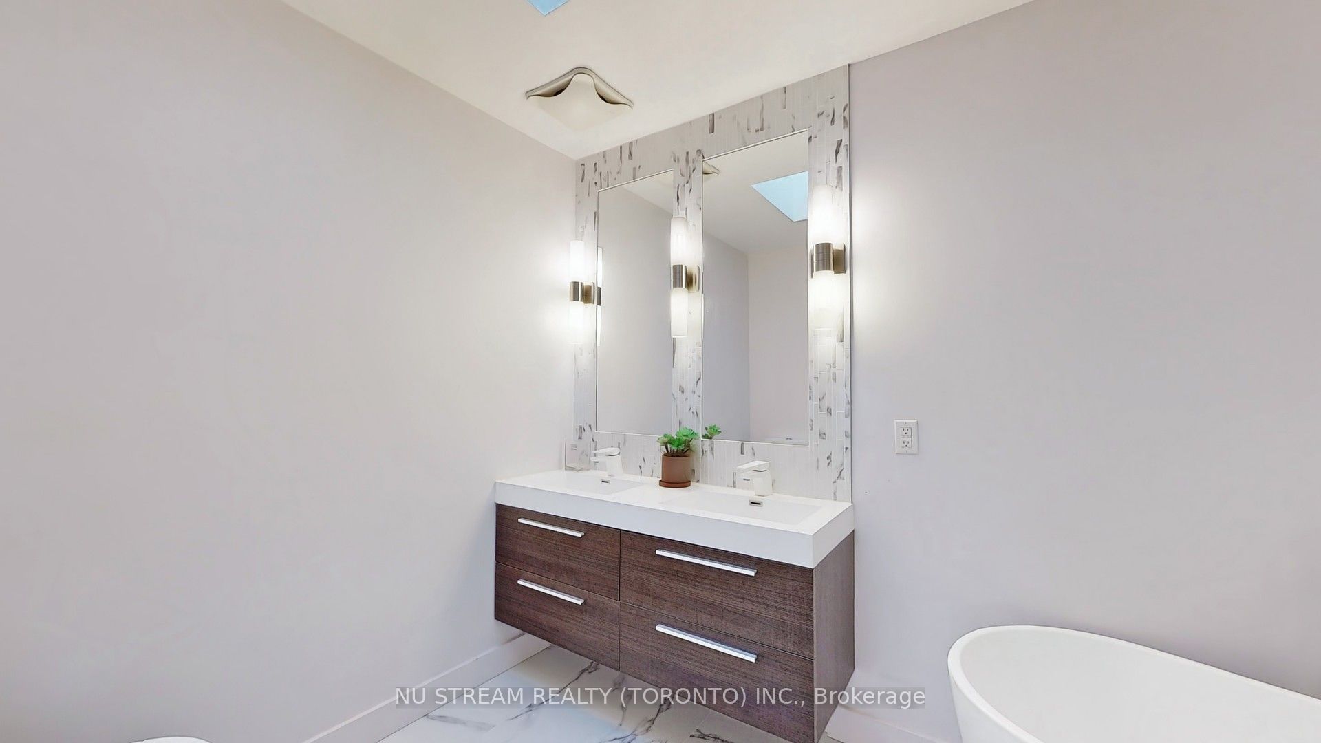 15 Bond Crescent Property Photo 25
