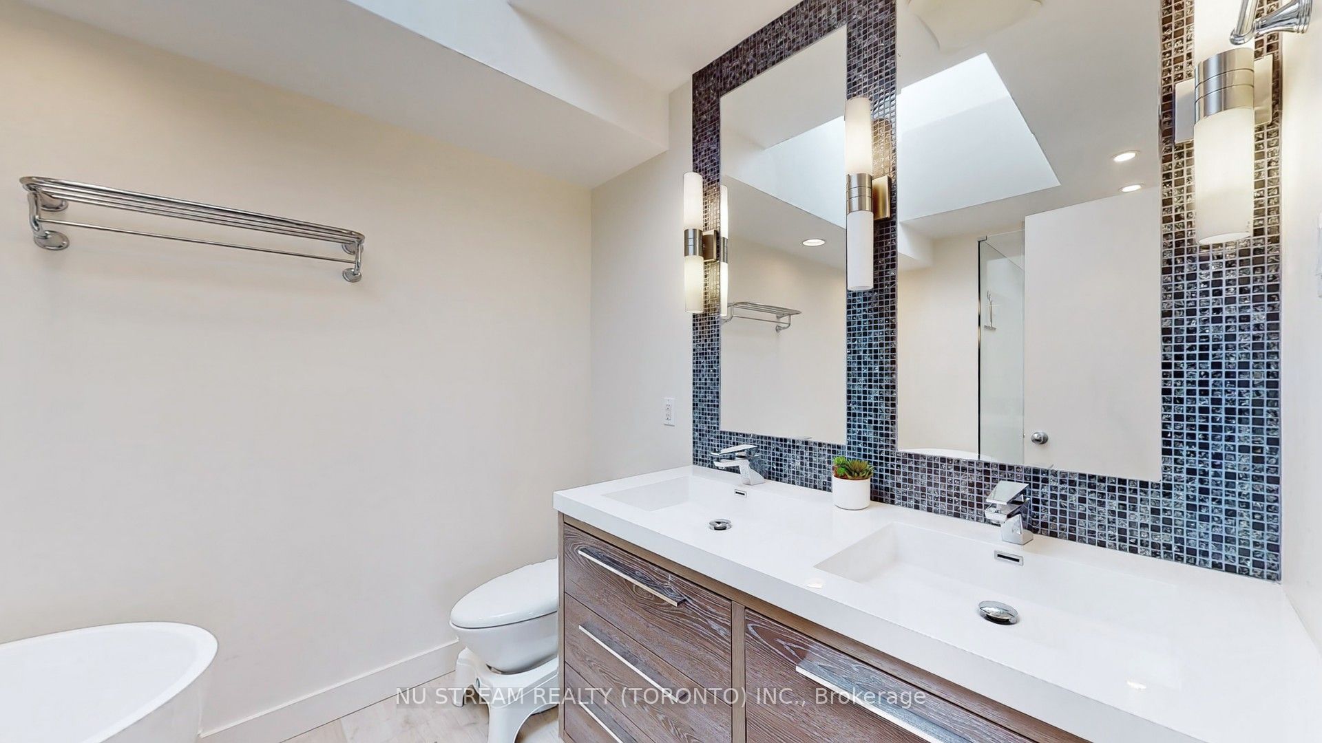 15 Bond Crescent Property Photo 28