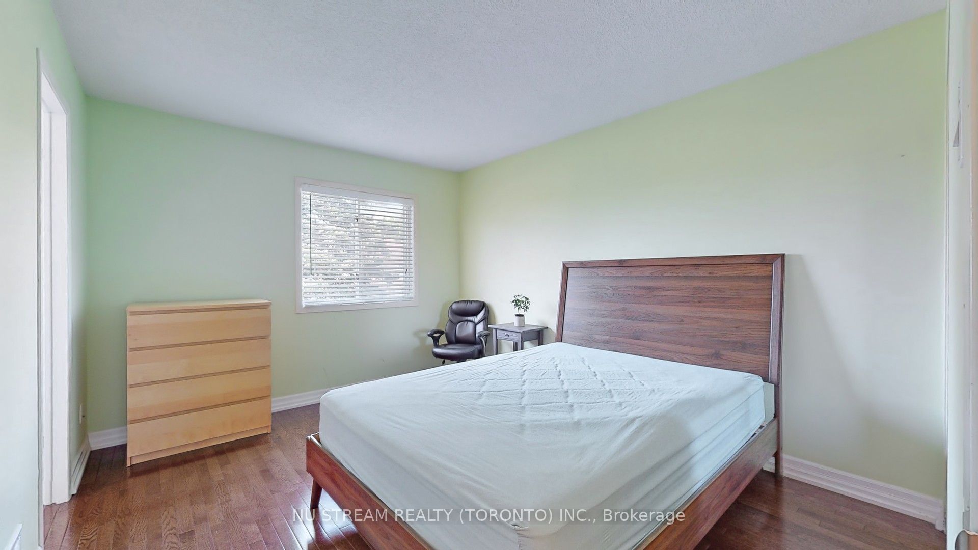15 Bond Crescent Property Photo 32