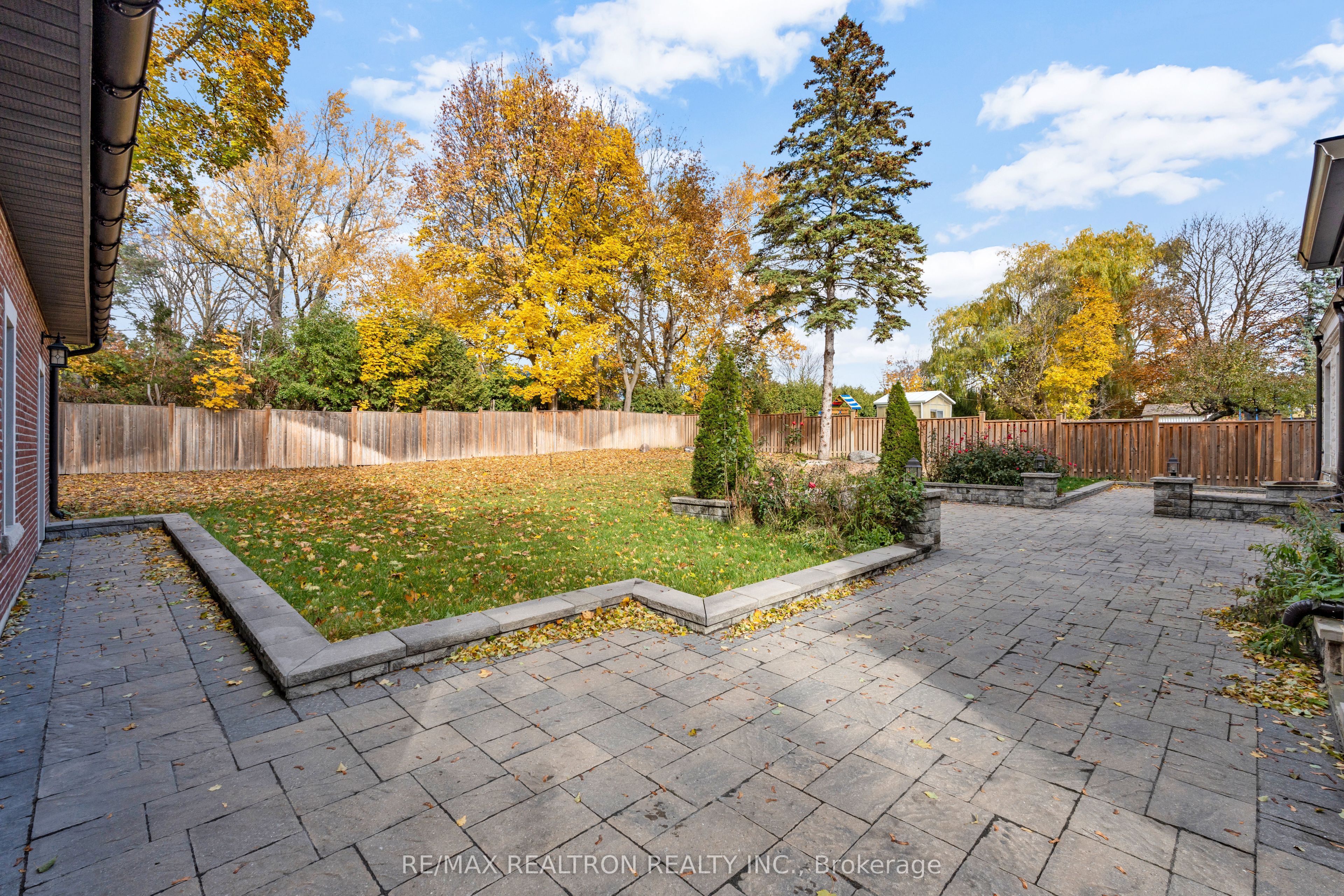 138 Centre Street Property Photo 9