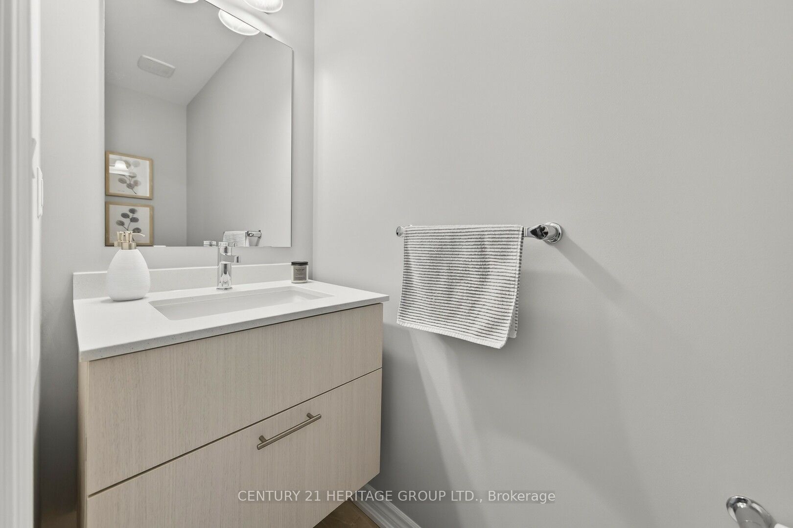 6 Mel Irving Drive Property Photo 5