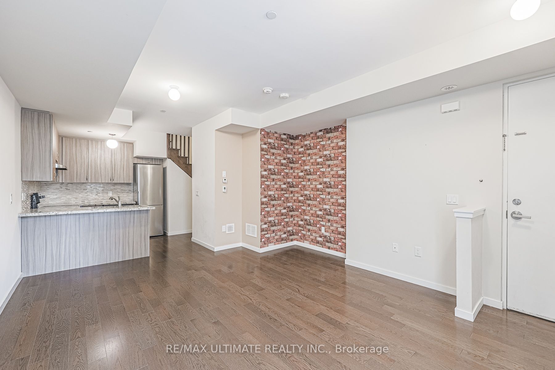 600 Alex Gardner Circle 109 Property Photo 5