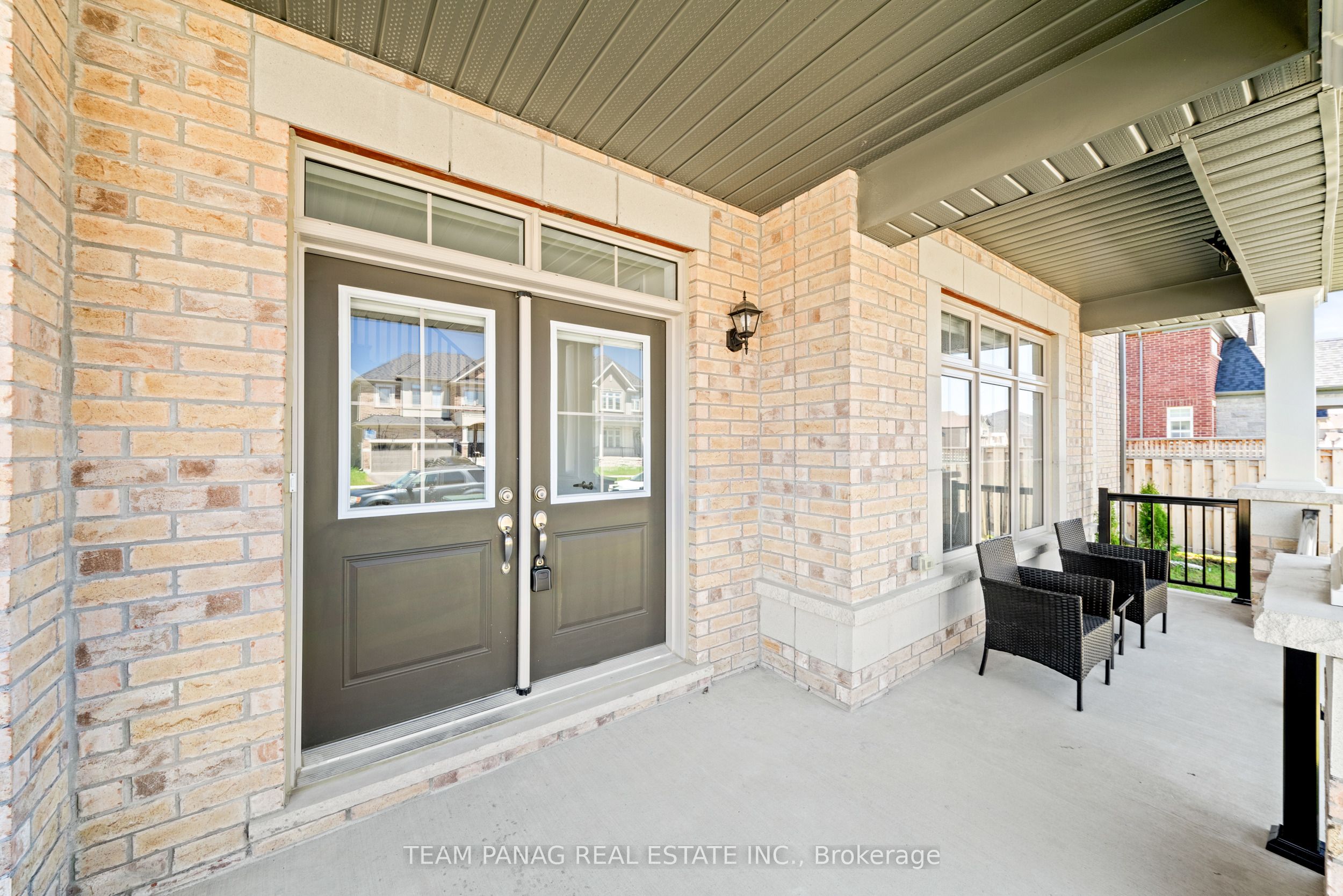 1614 Sharpe Street E Property Photo 6