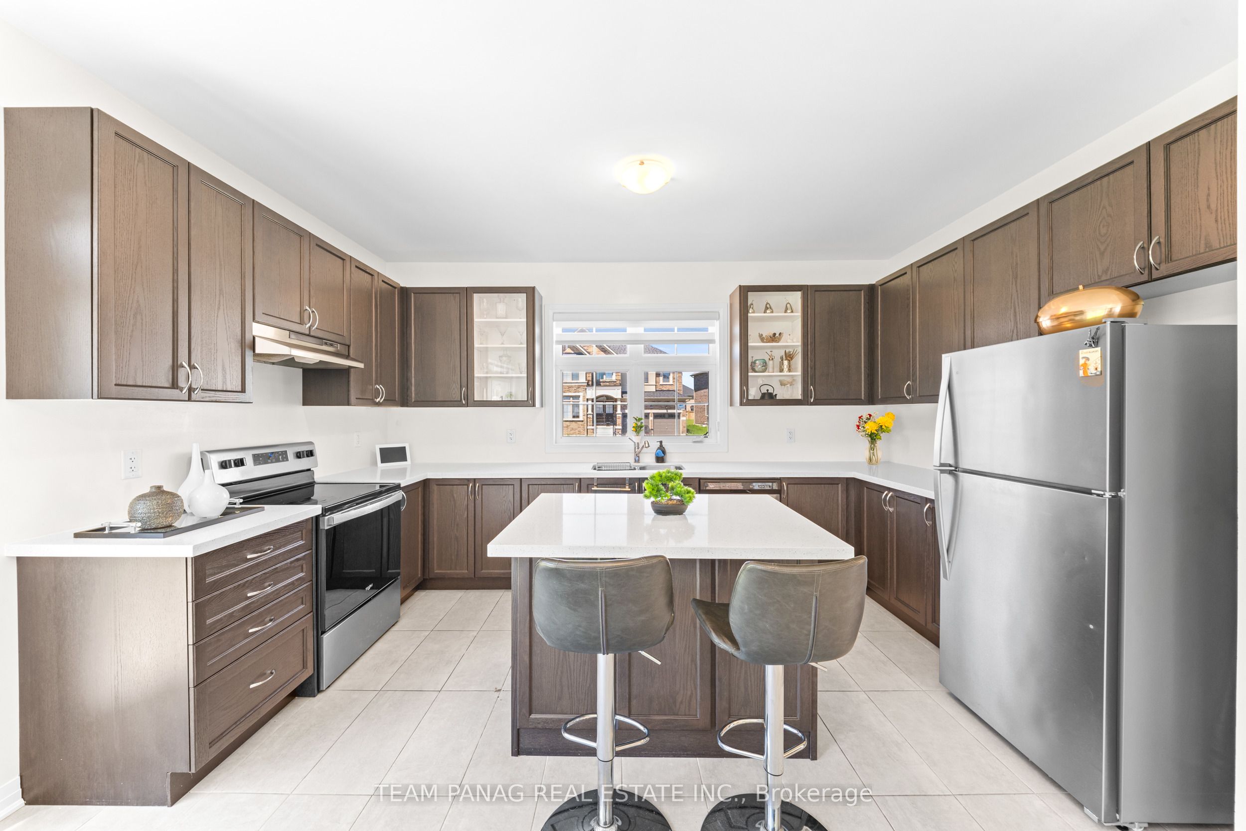 1614 Sharpe Street E Property Photo 11