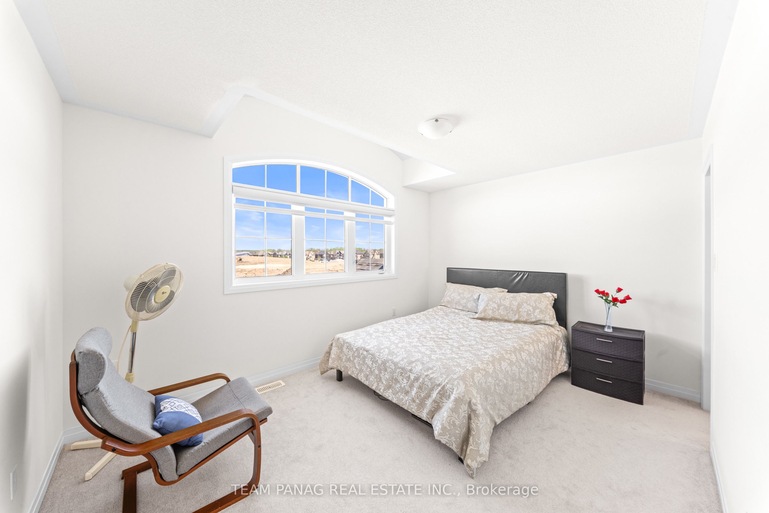 1614 Sharpe Street E Property Photo 22