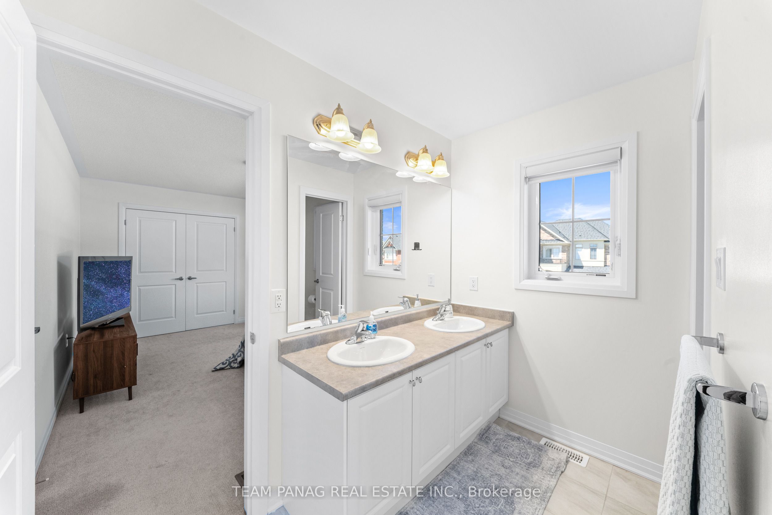 1614 Sharpe Street E Property Photo 25