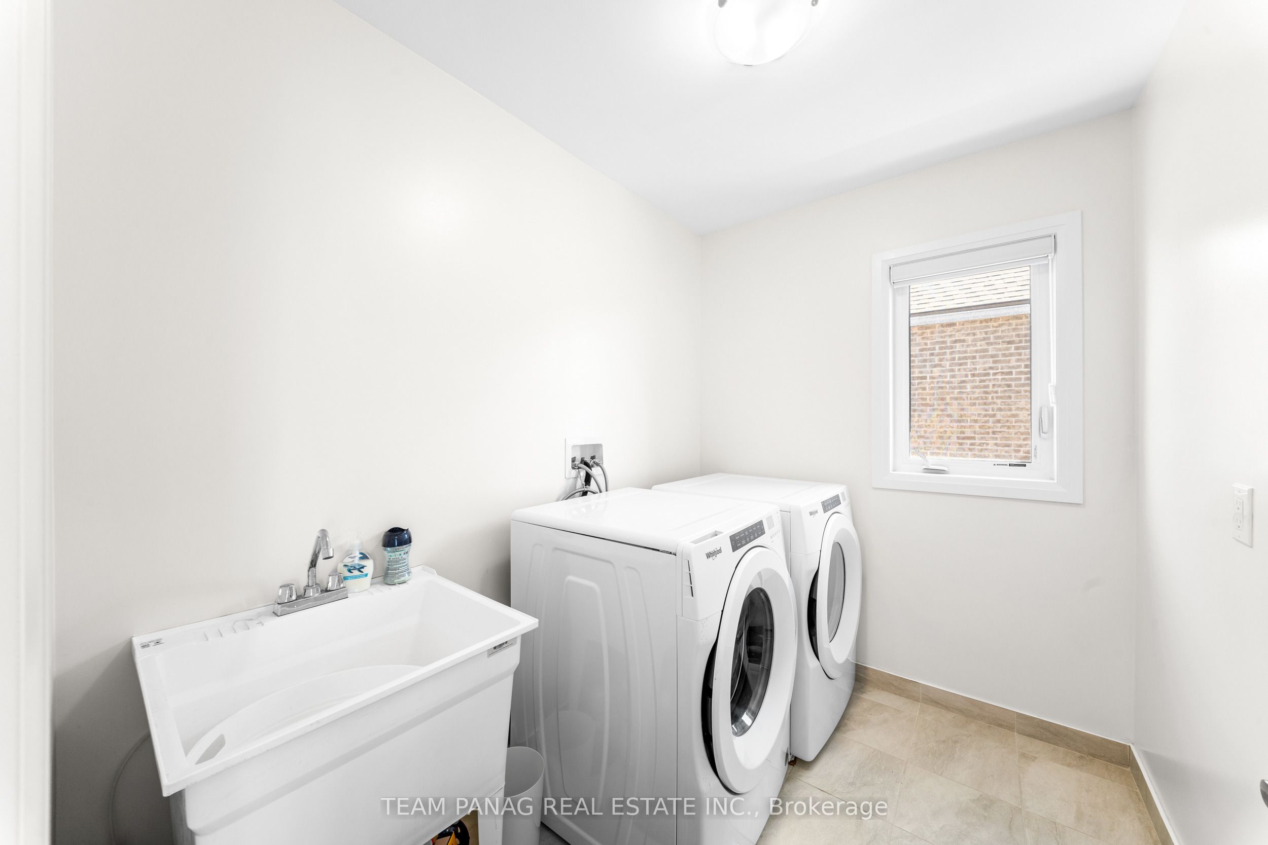 1614 Sharpe Street E Property Photo 28