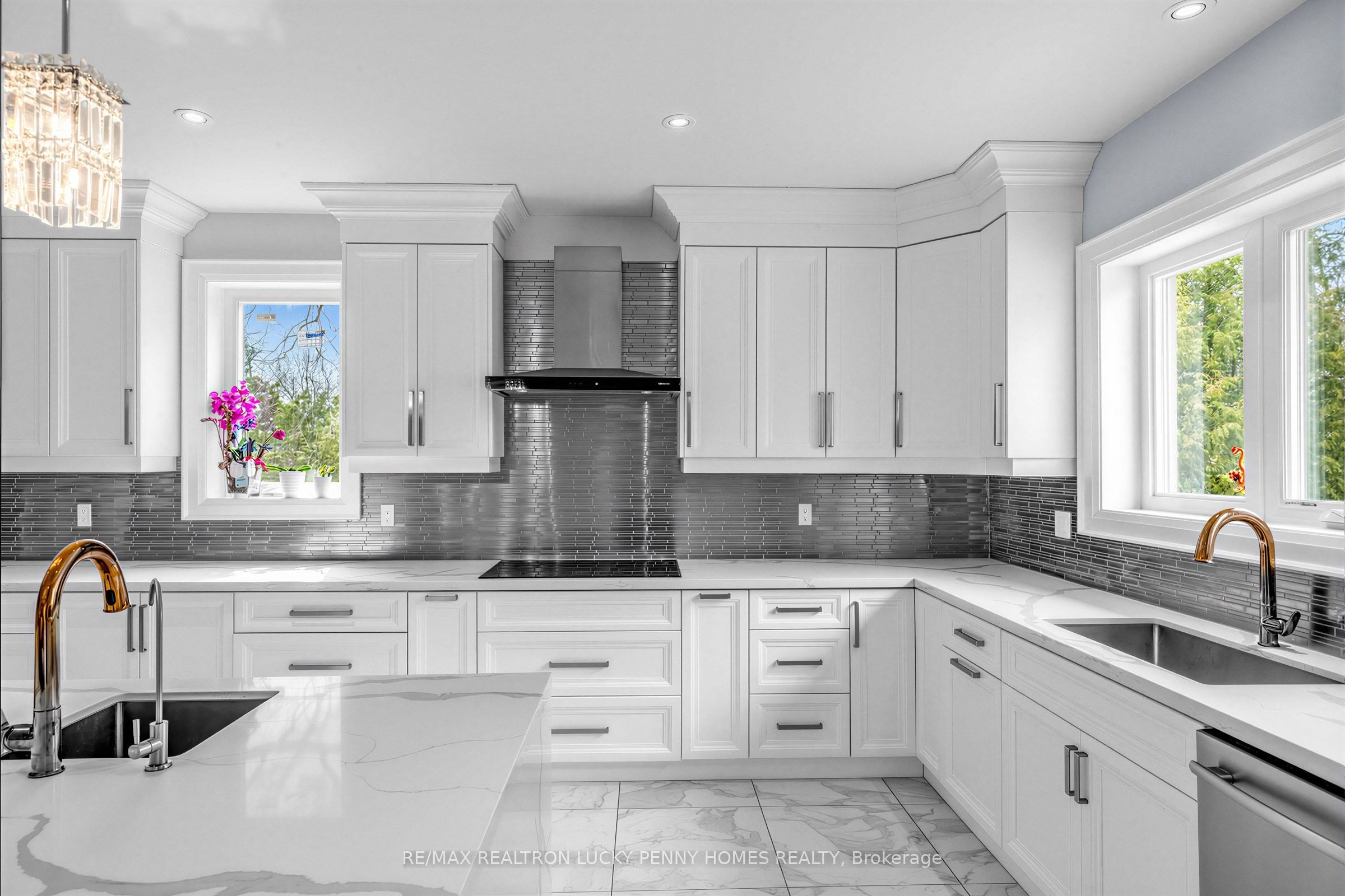 18 Walnut Glen Place Property Photo 16
