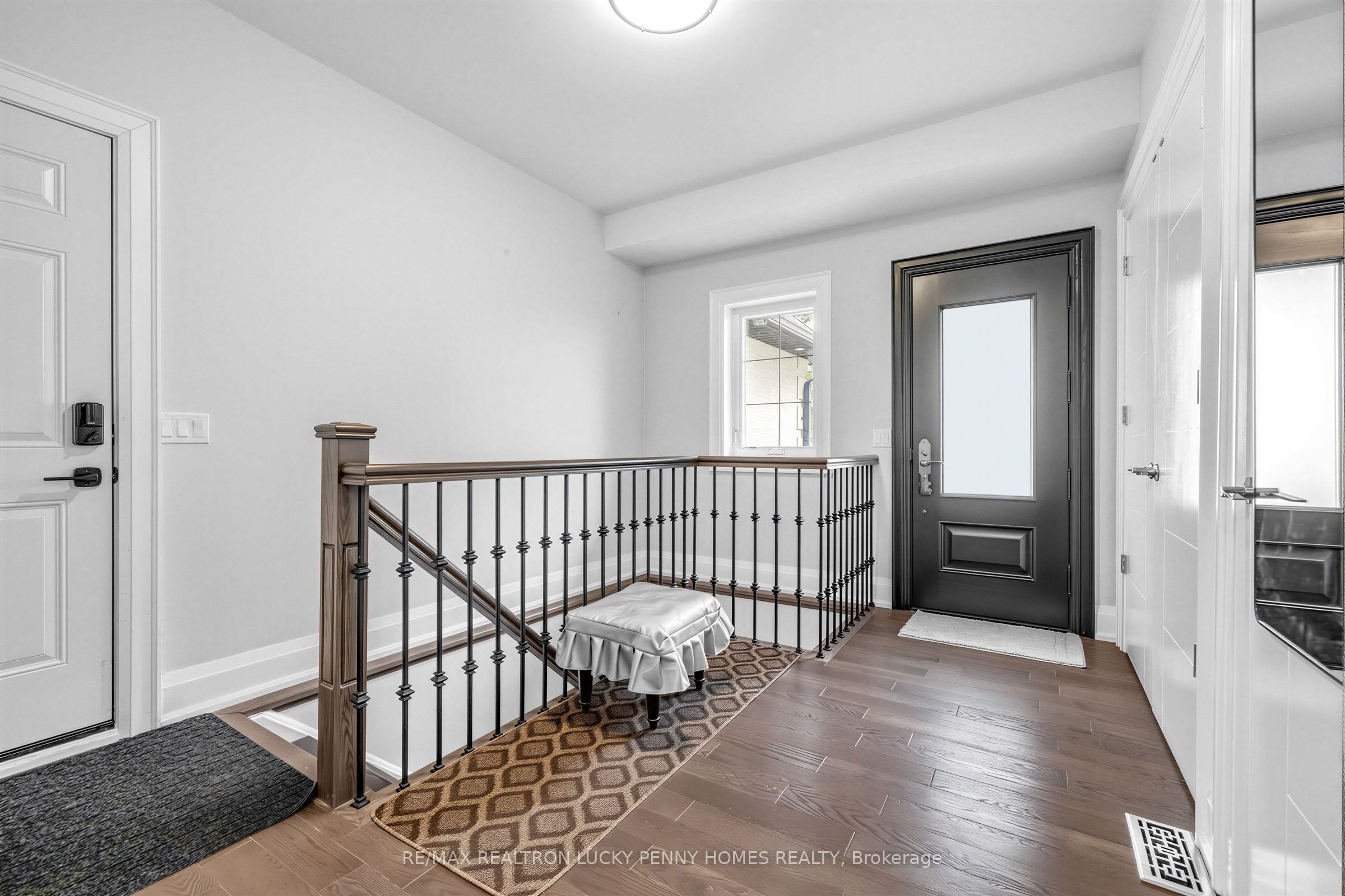 18 Walnut Glen Place Property Photo 20
