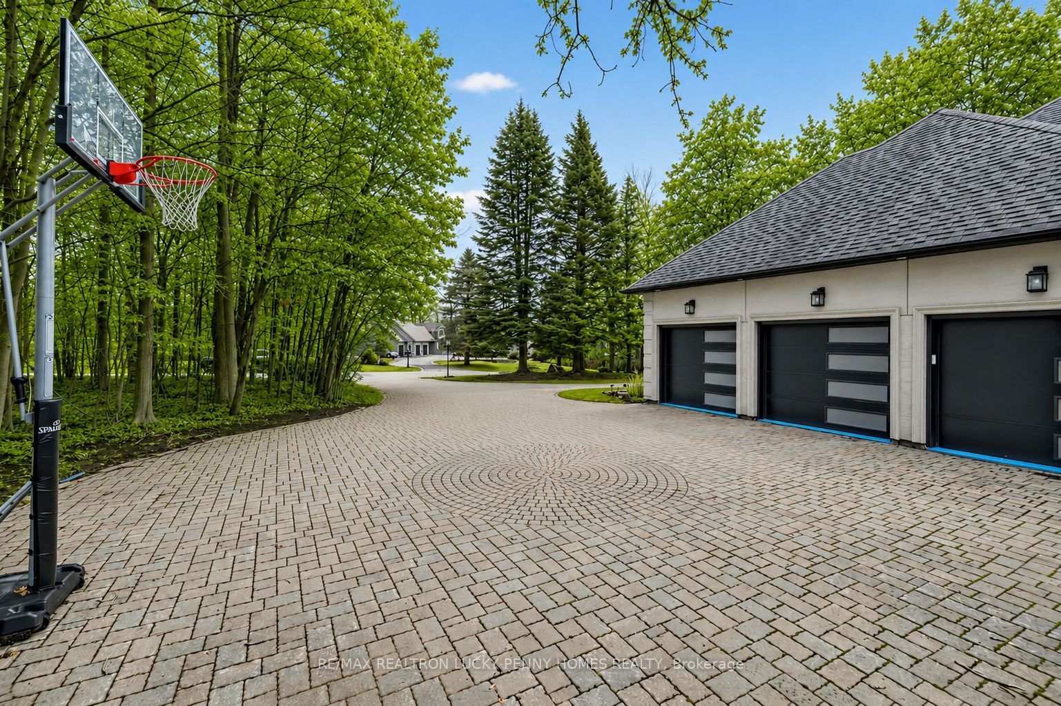 18 Walnut Glen Place Property Photo 41
