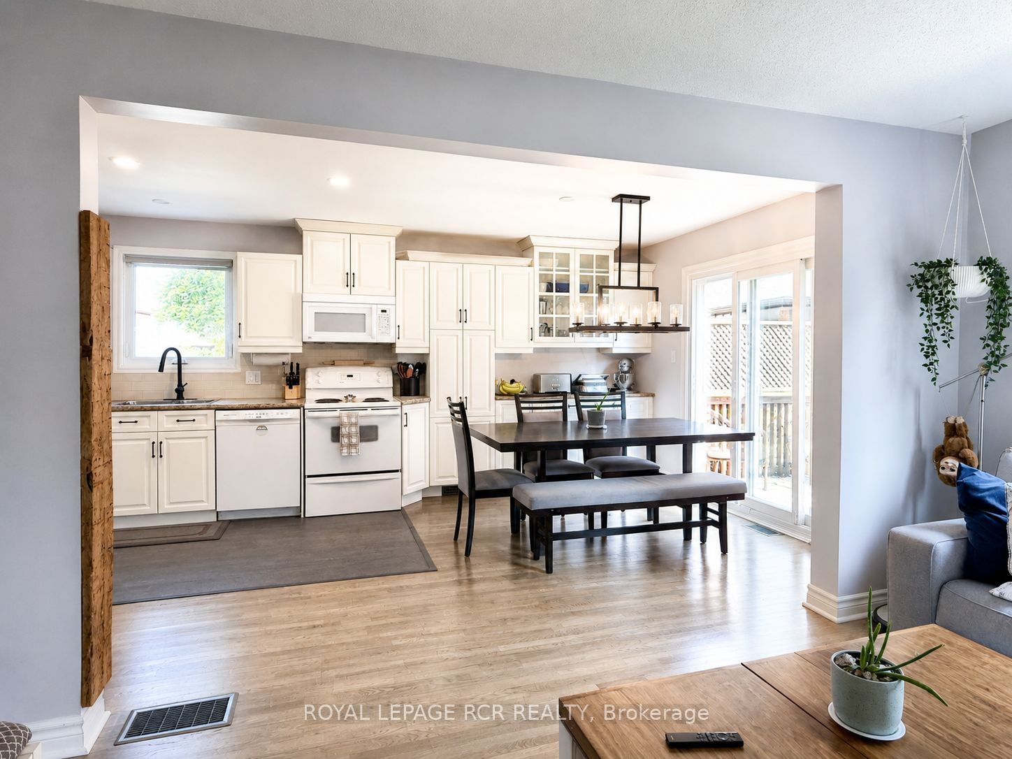 19 Riverley Lane N Property Photo 4