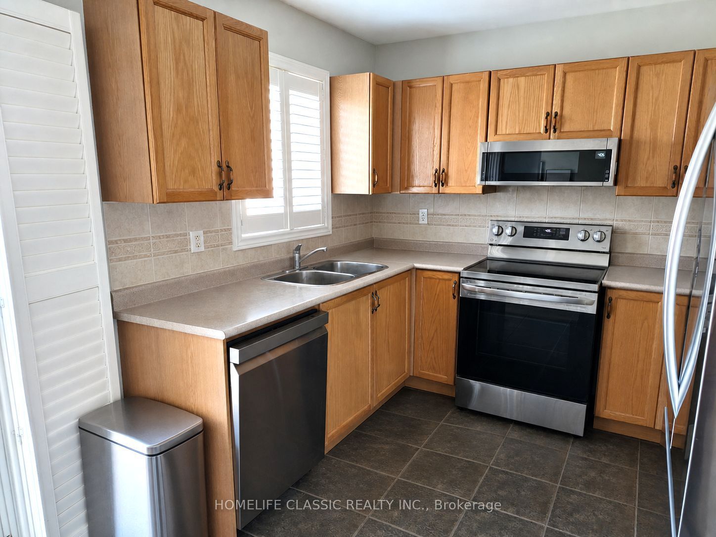 44 Wildberry Crescent Property Photo 8
