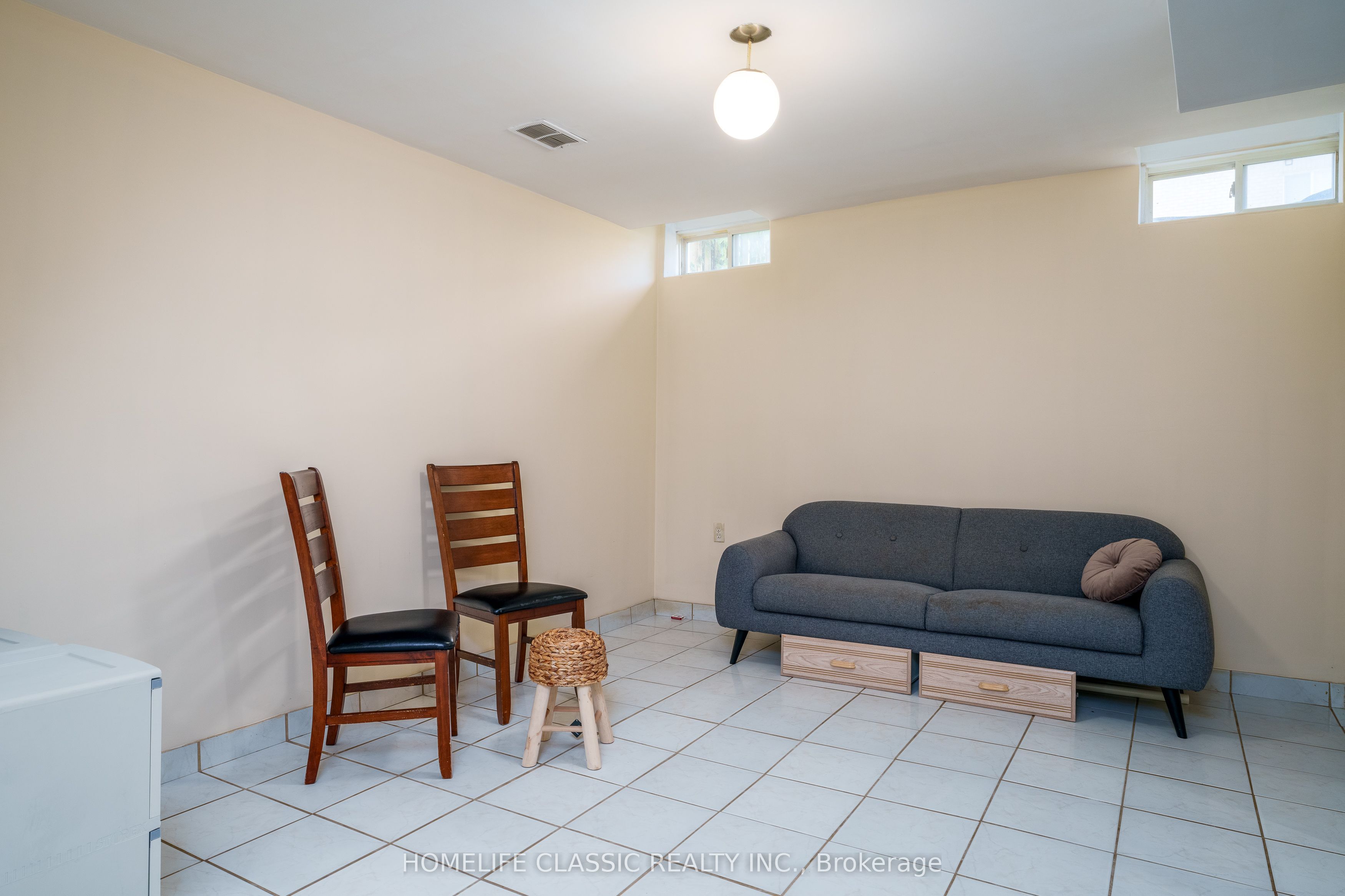 44 Wildberry Crescent Property Photo 14