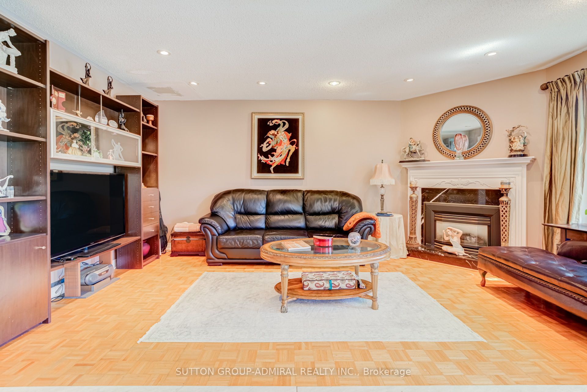 8890 Martin Grove Road Property Photo 15