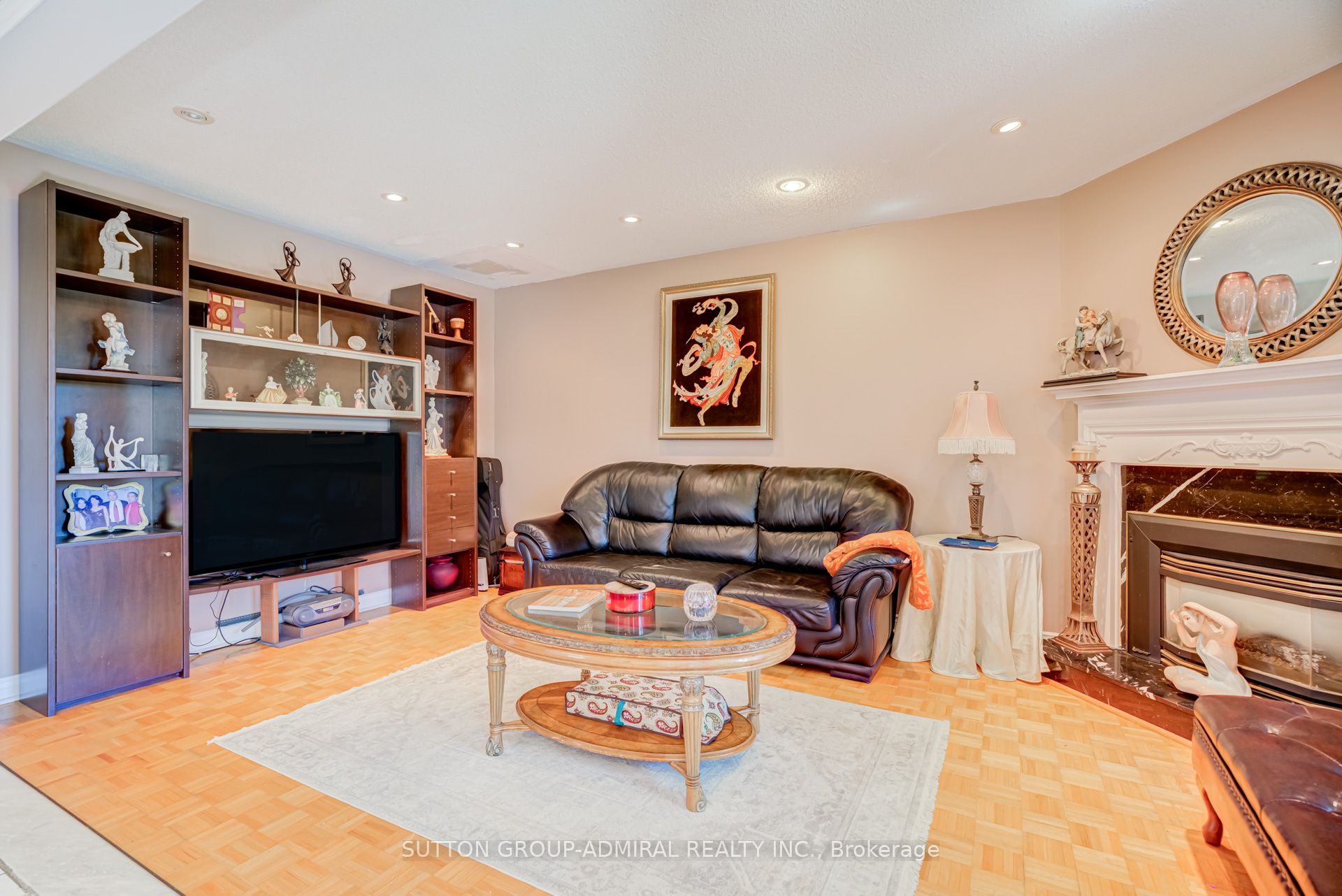 8890 Martin Grove Road Property Photo 17