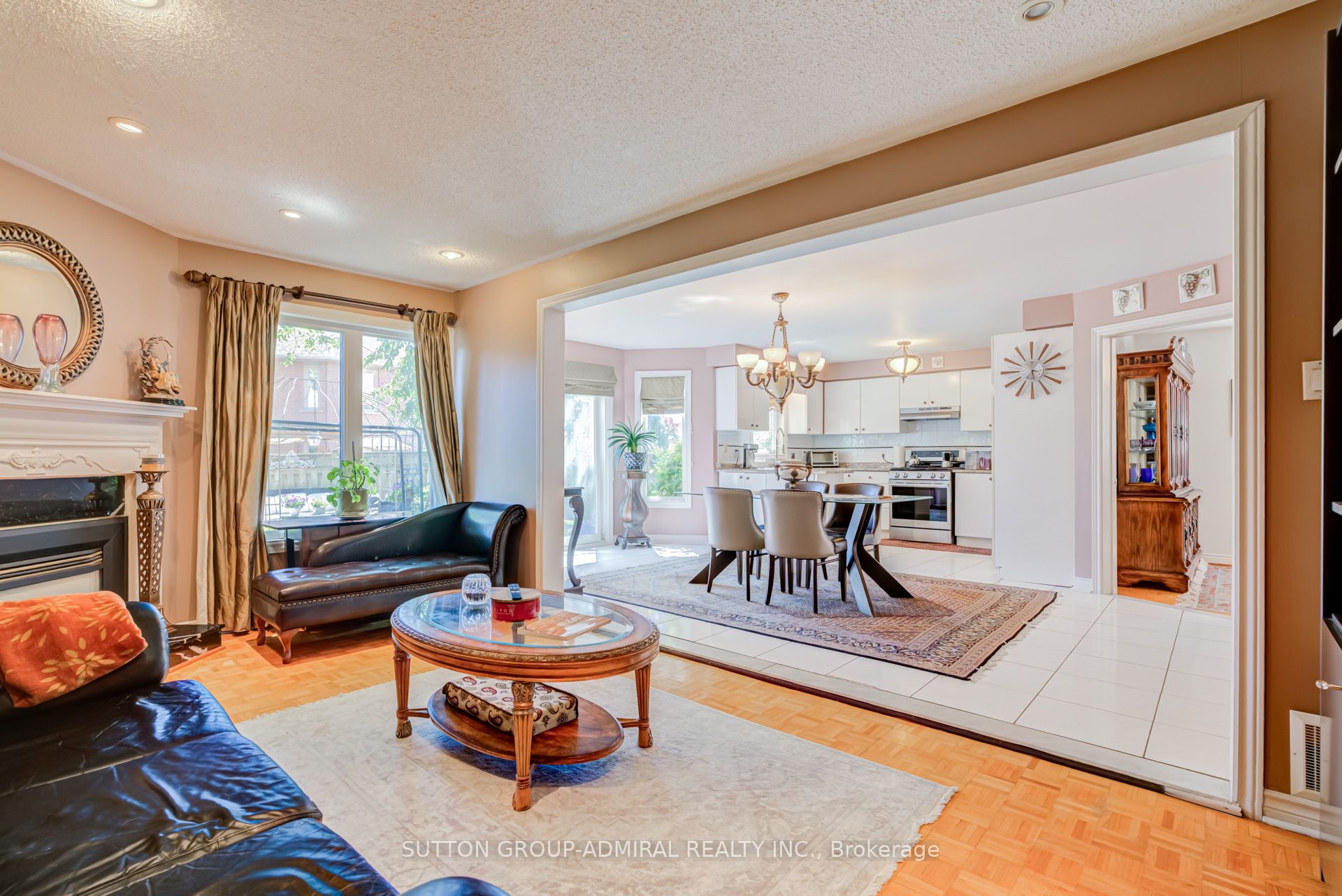 8890 Martin Grove Road Property Photo 18