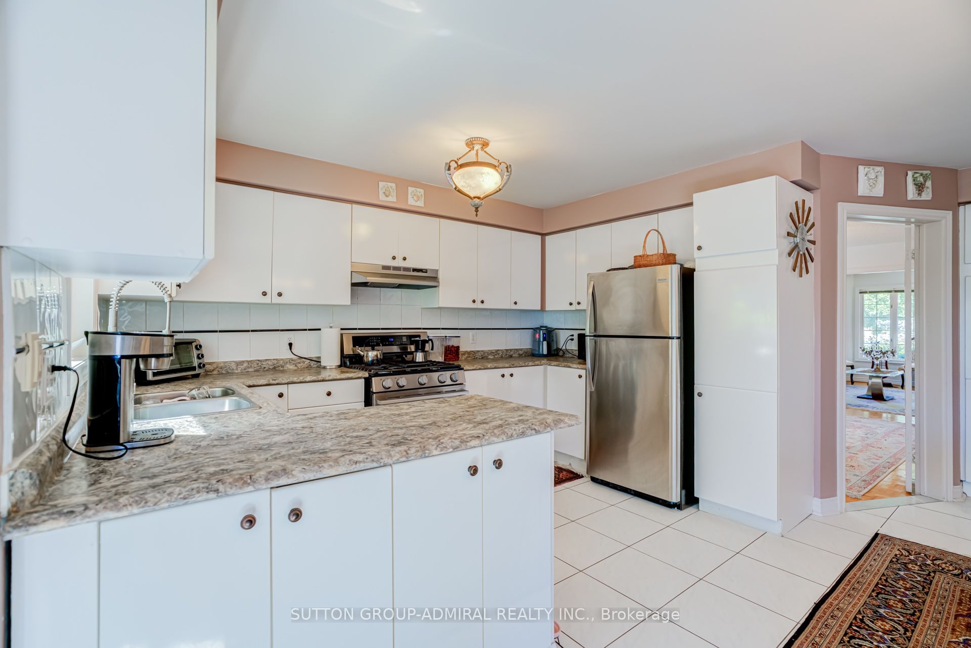8890 Martin Grove Road Property Photo 21