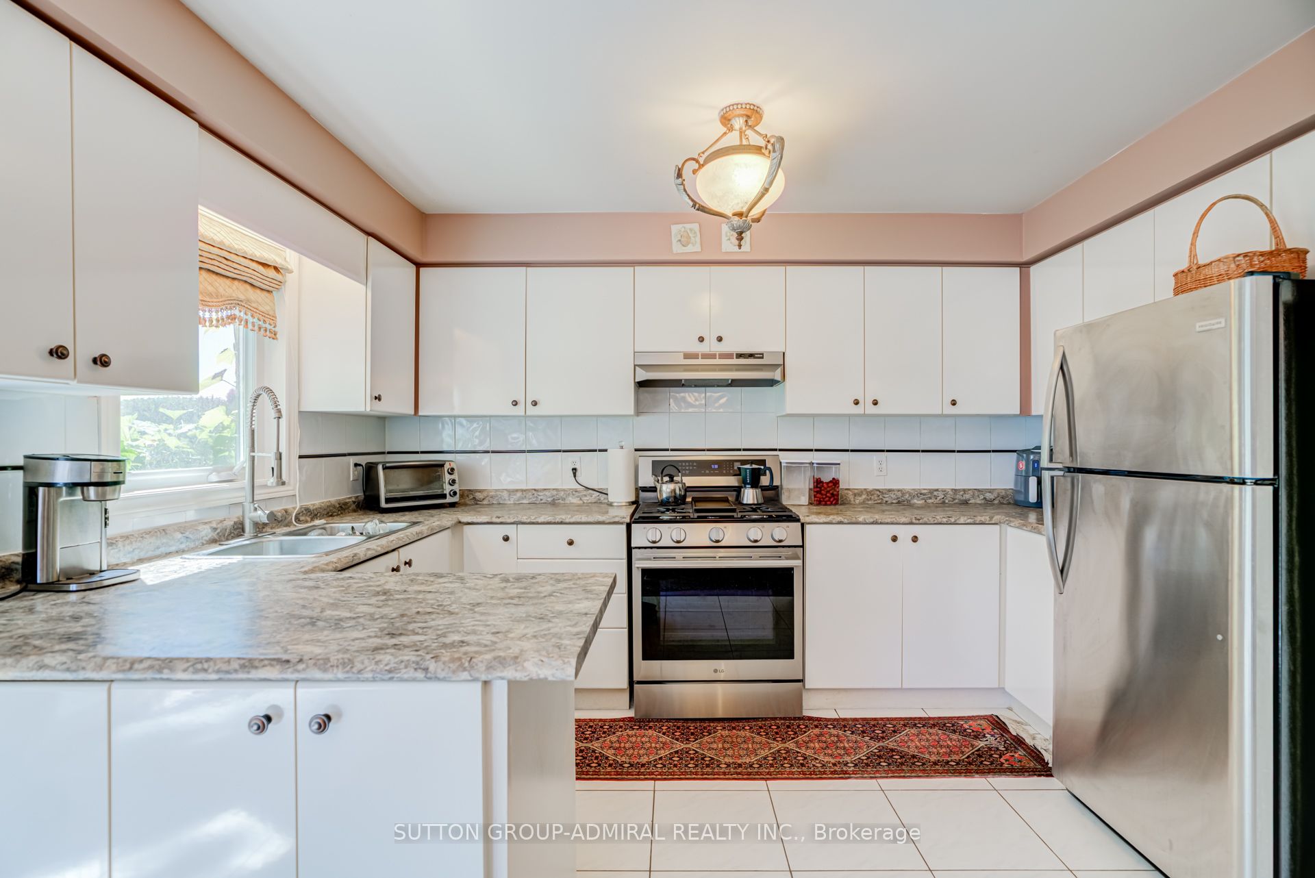 8890 Martin Grove Road Property Photo 22
