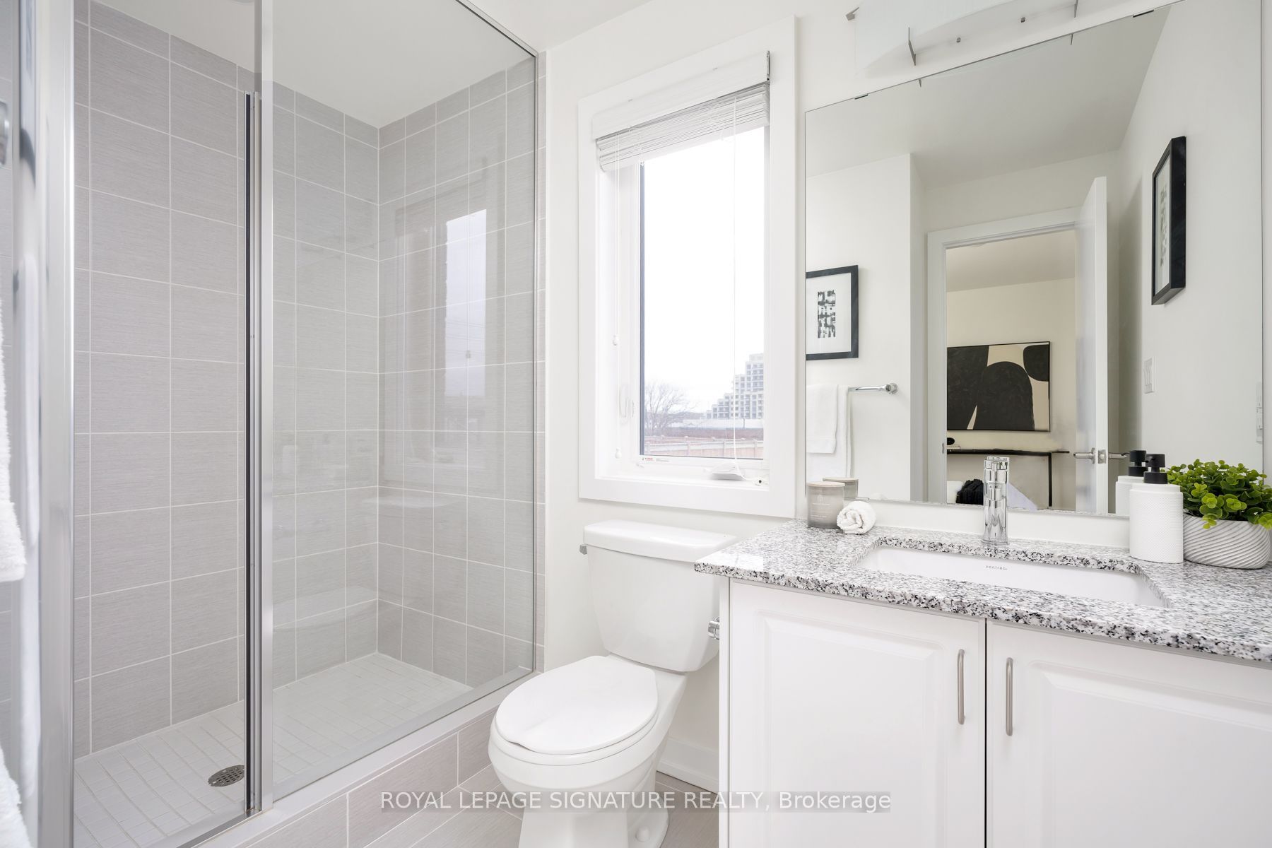 370 Red Maple Road 51 Property Photo 10
