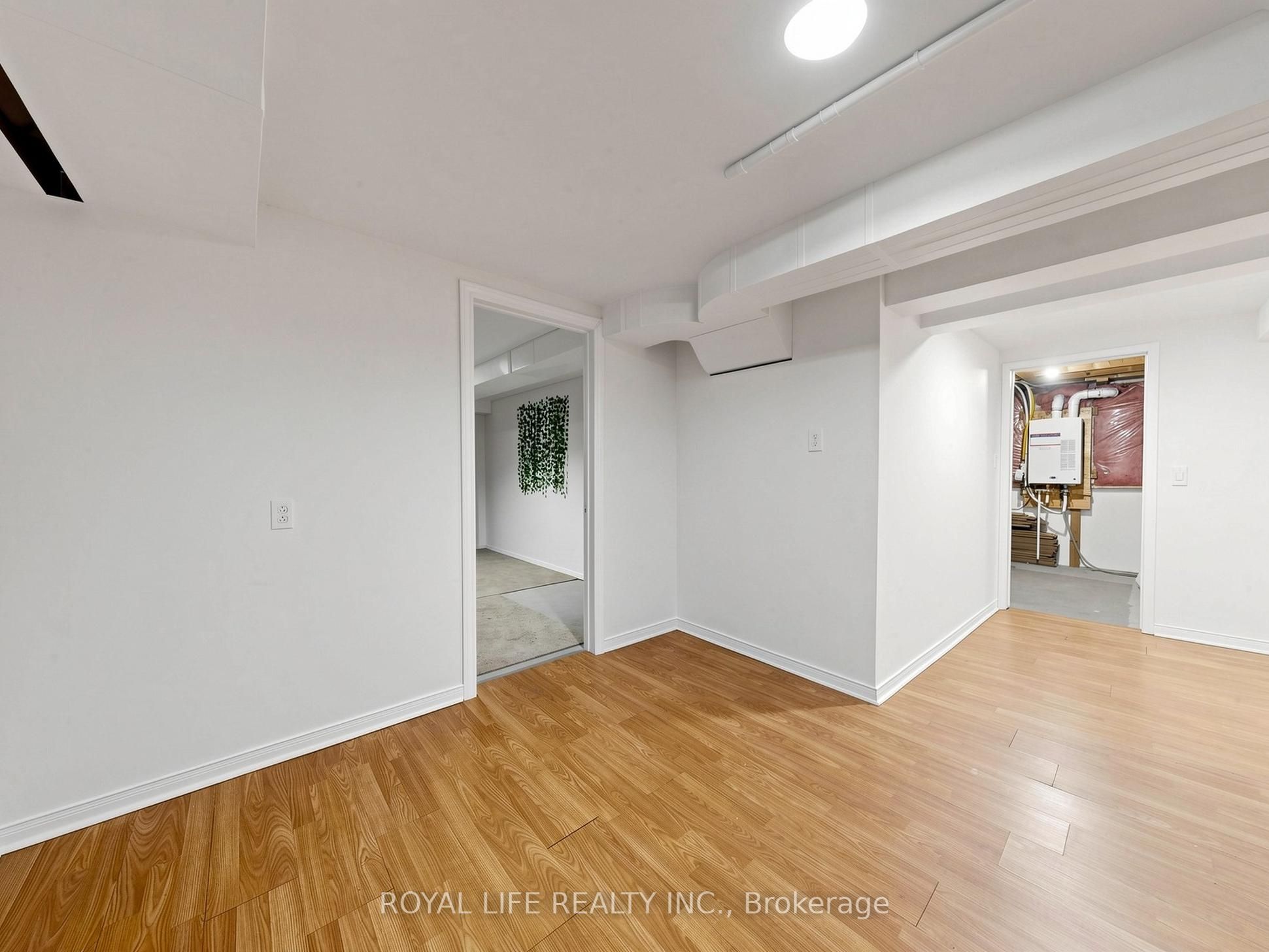 985 Linden Street Property Photo 37