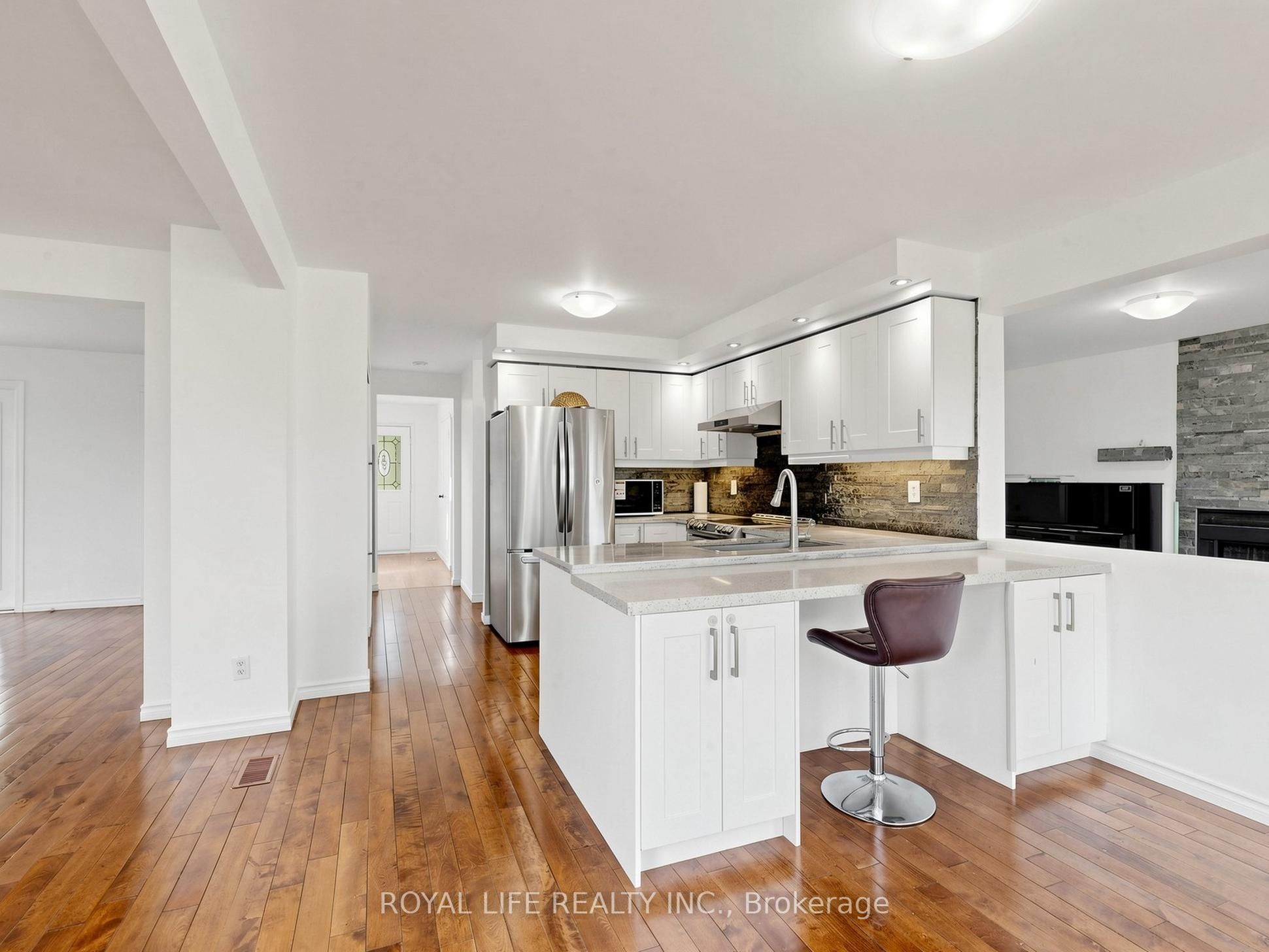 985 Linden Street Property Photo 49