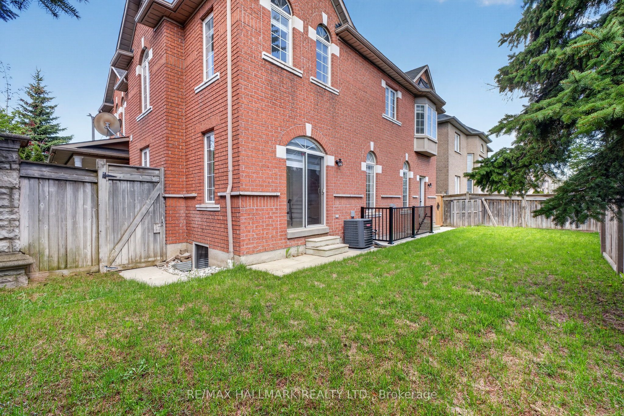 57 Saint Nicholas Crescent Property Photo 48