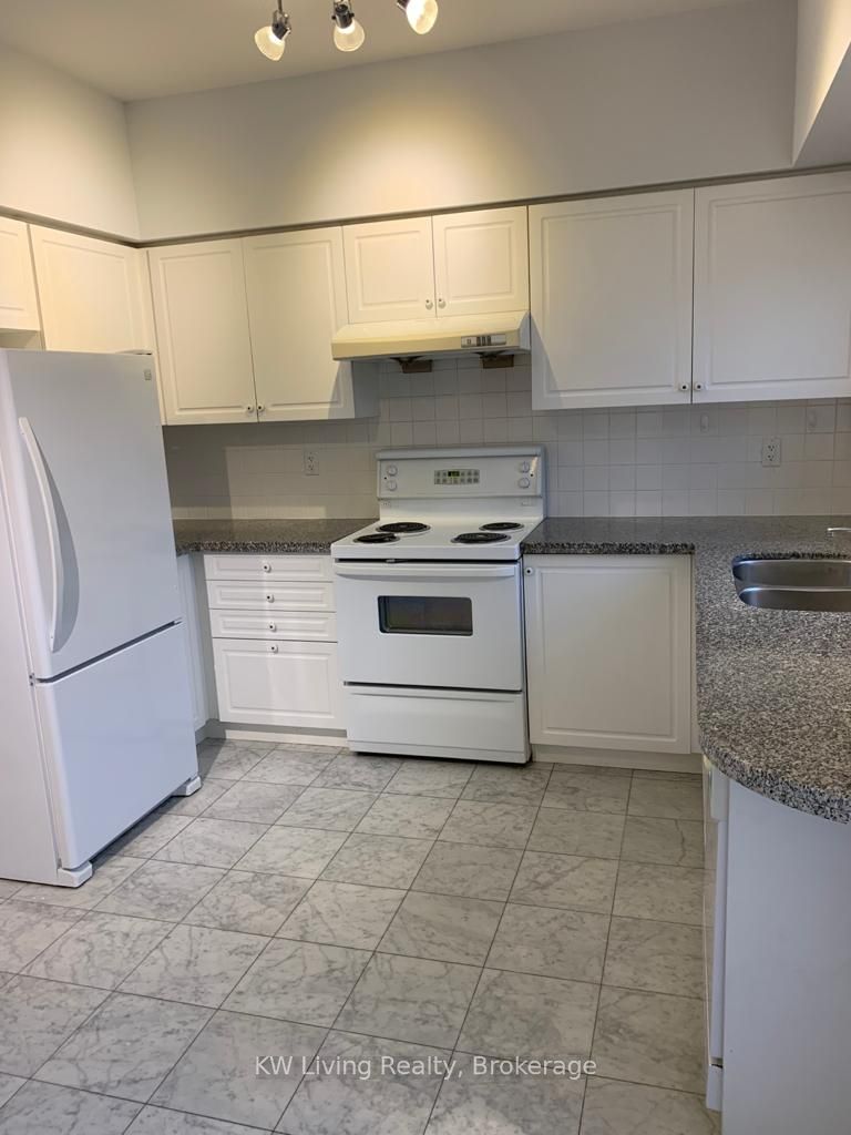 9133 Bayview Avenue Th76 Property Photo 6