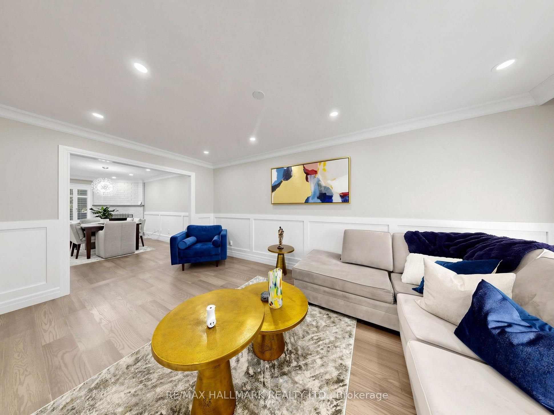 58 Marchwood Crescent Property Photo 3
